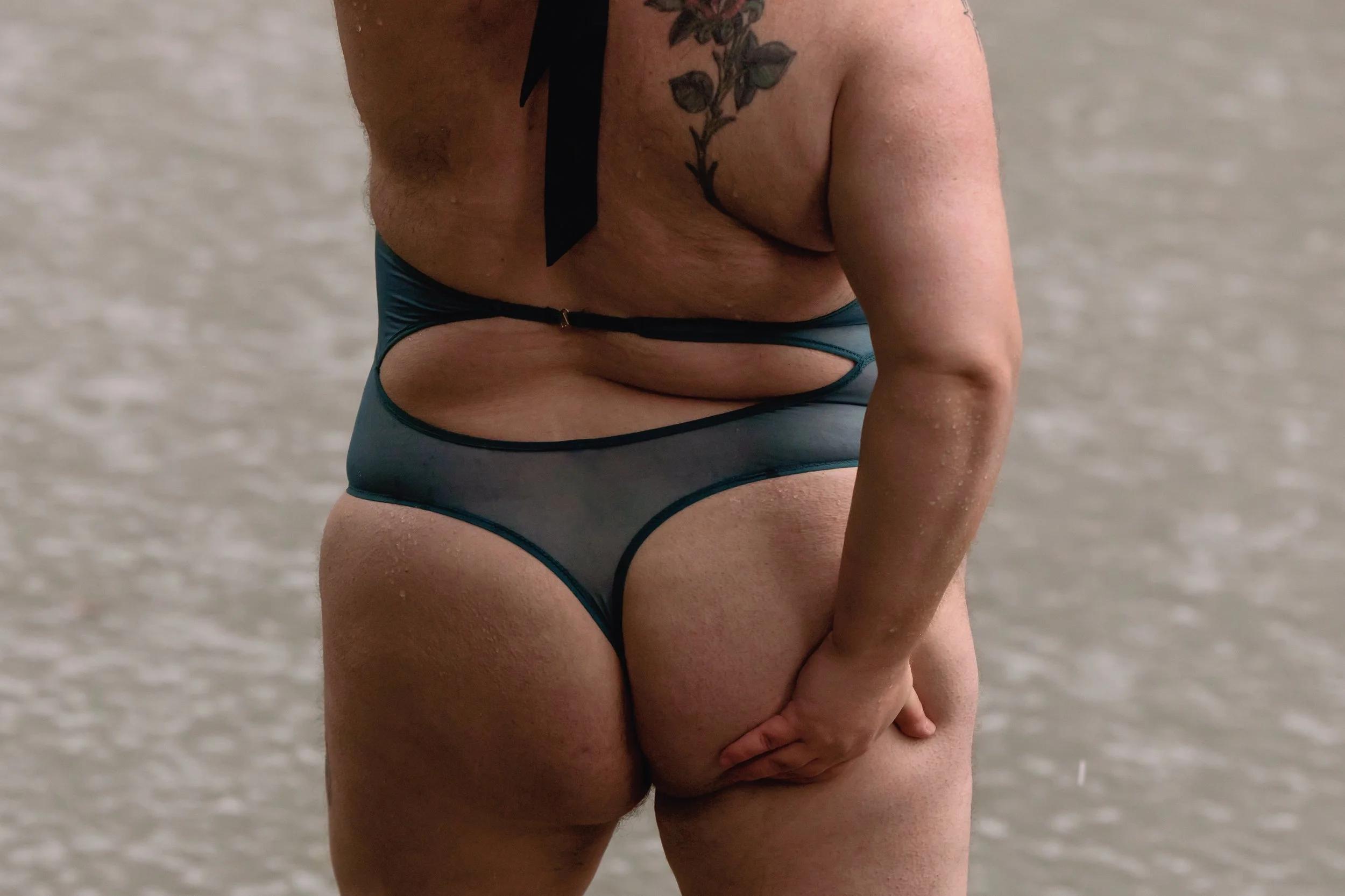 Laura-Brooks-Art-Plus-Size-Masculine-Water-Outdoor-Boudoir-Granite-Falls.jpg