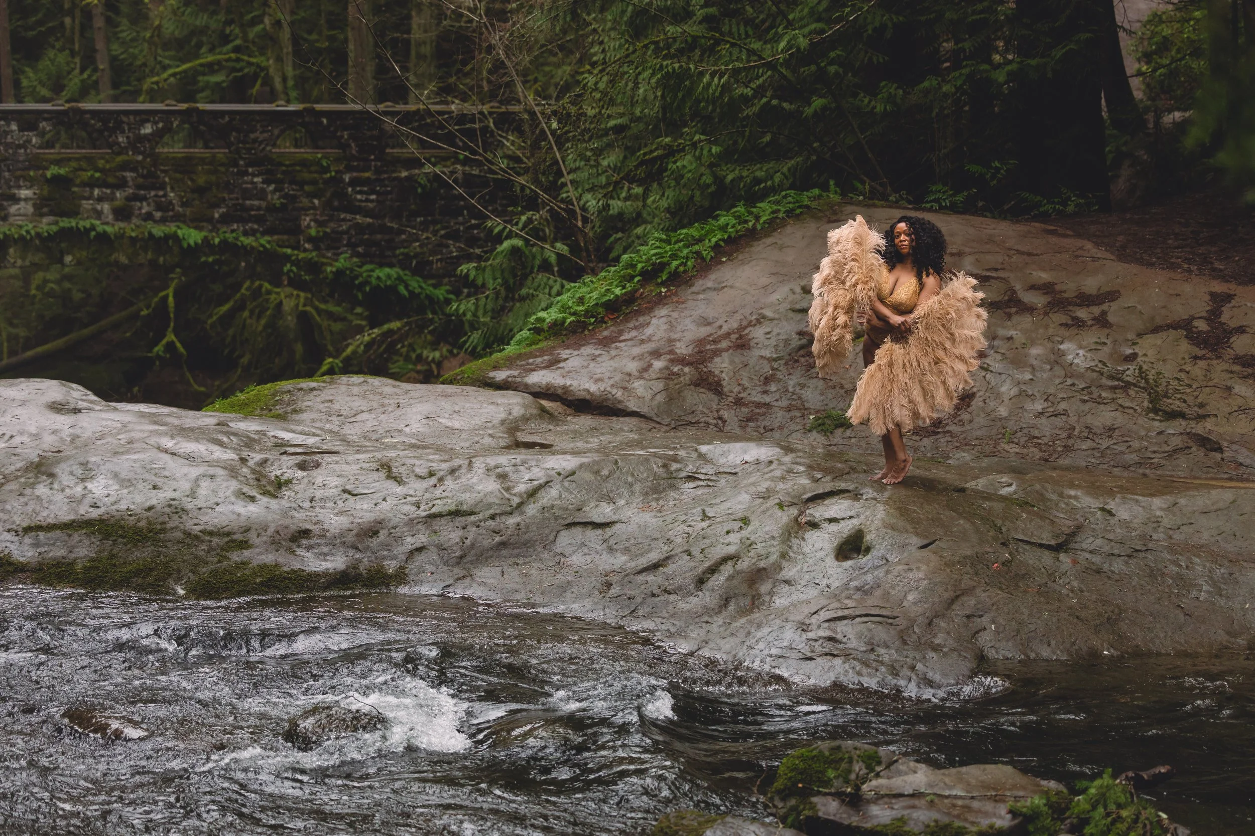 Laura-Brooks-Art-Water-Outdoor-Boudoir-Photography-Bellingham.jpg