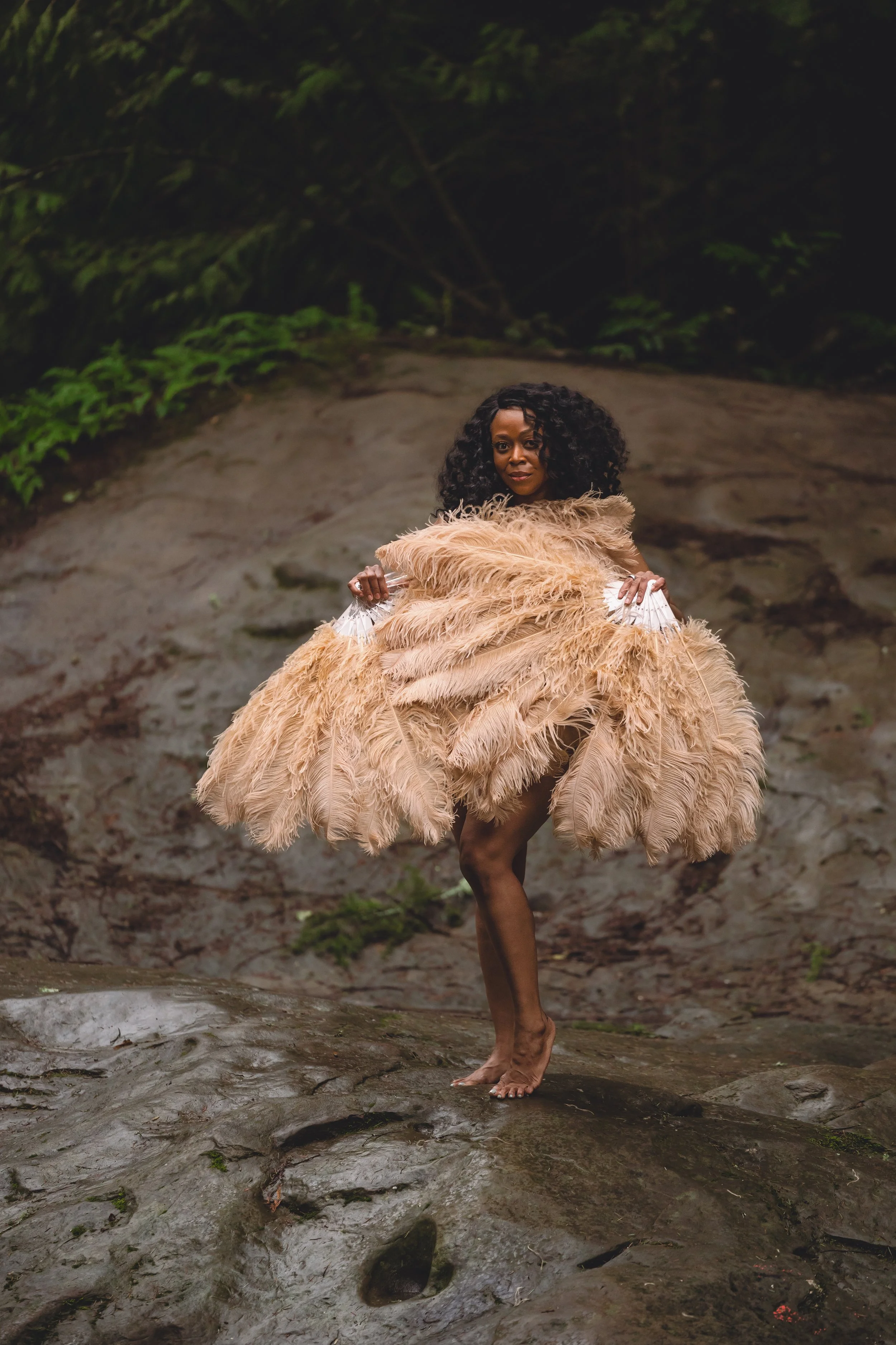 Laura-Brooks-Art-Water-Outdoor-Boudoir-Photography-Bellingham.jpg