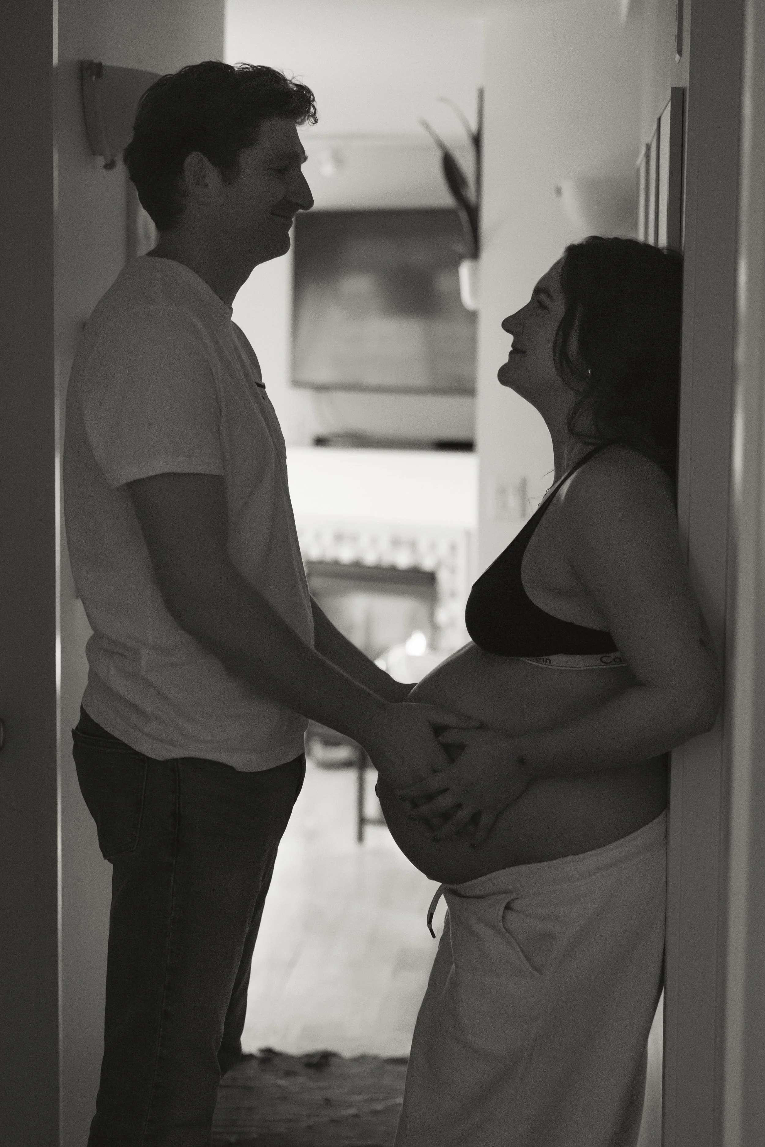 Laura-Brooks-Art-Maternity-Photos-Seattle.jpg
