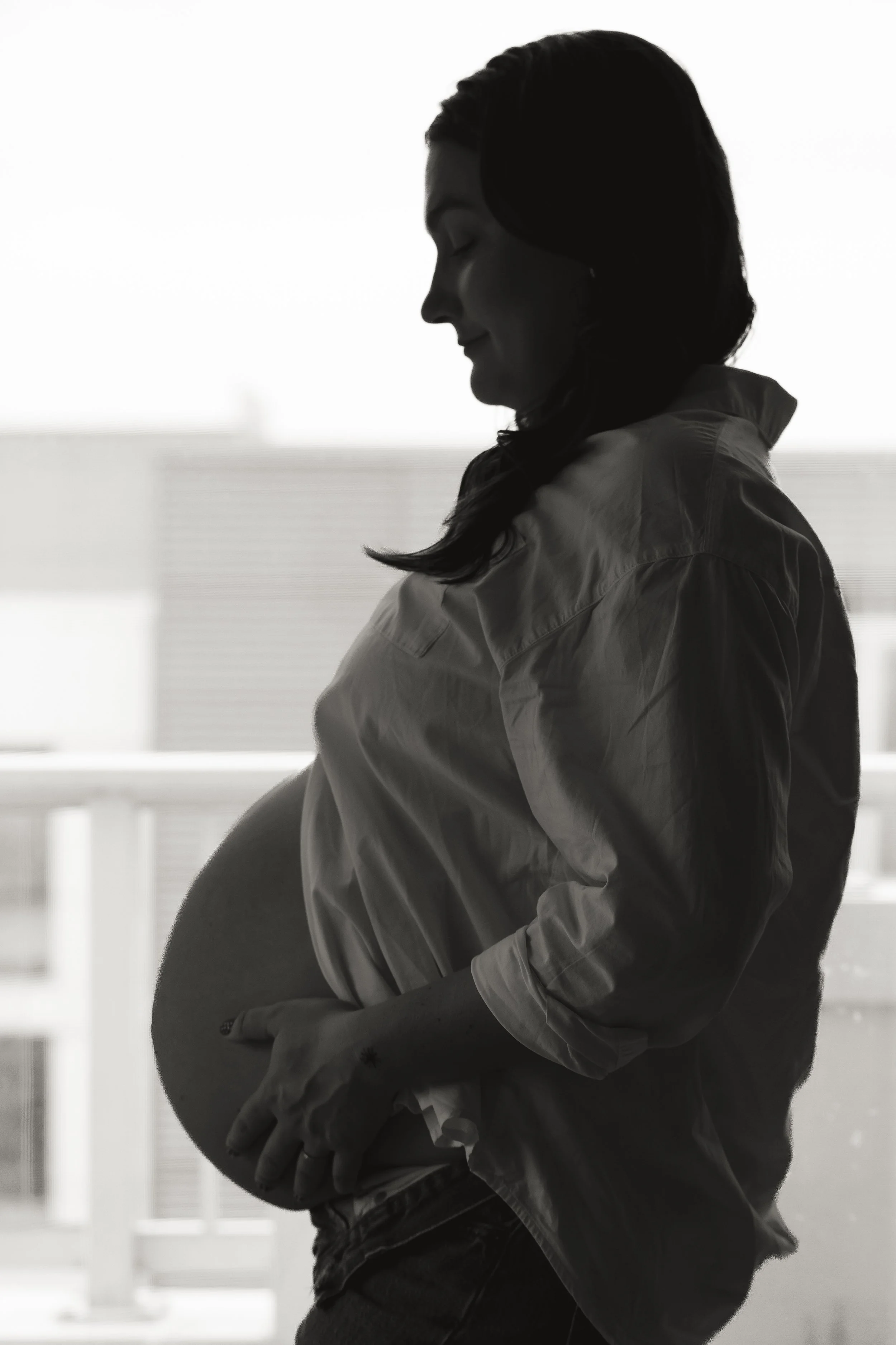 Laura-Brooks-Art-Maternity-Photos-Seattle.jpg