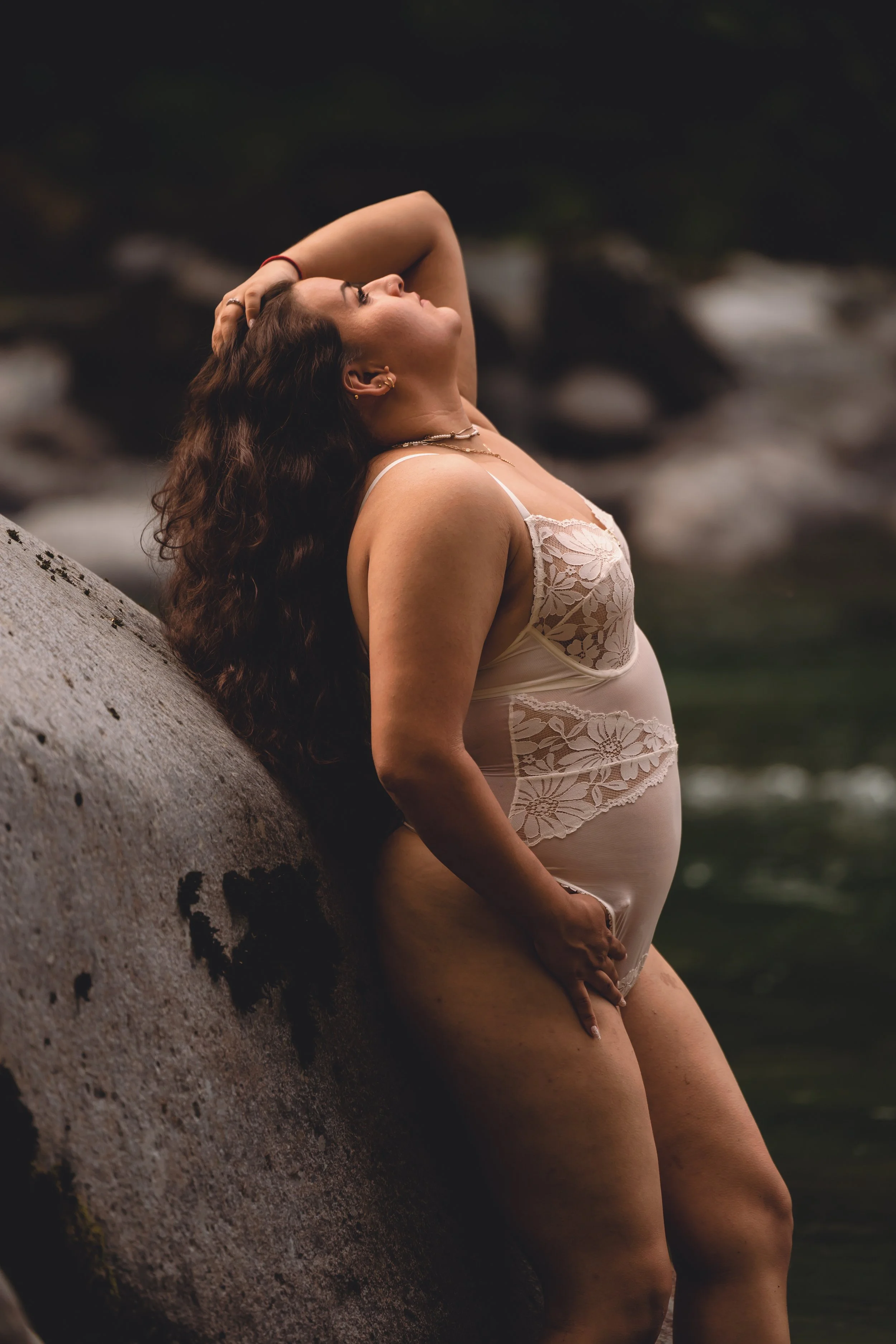 Laura-Brooks-Art-Outdoor-Water-Boudoir-Seattle.jpg