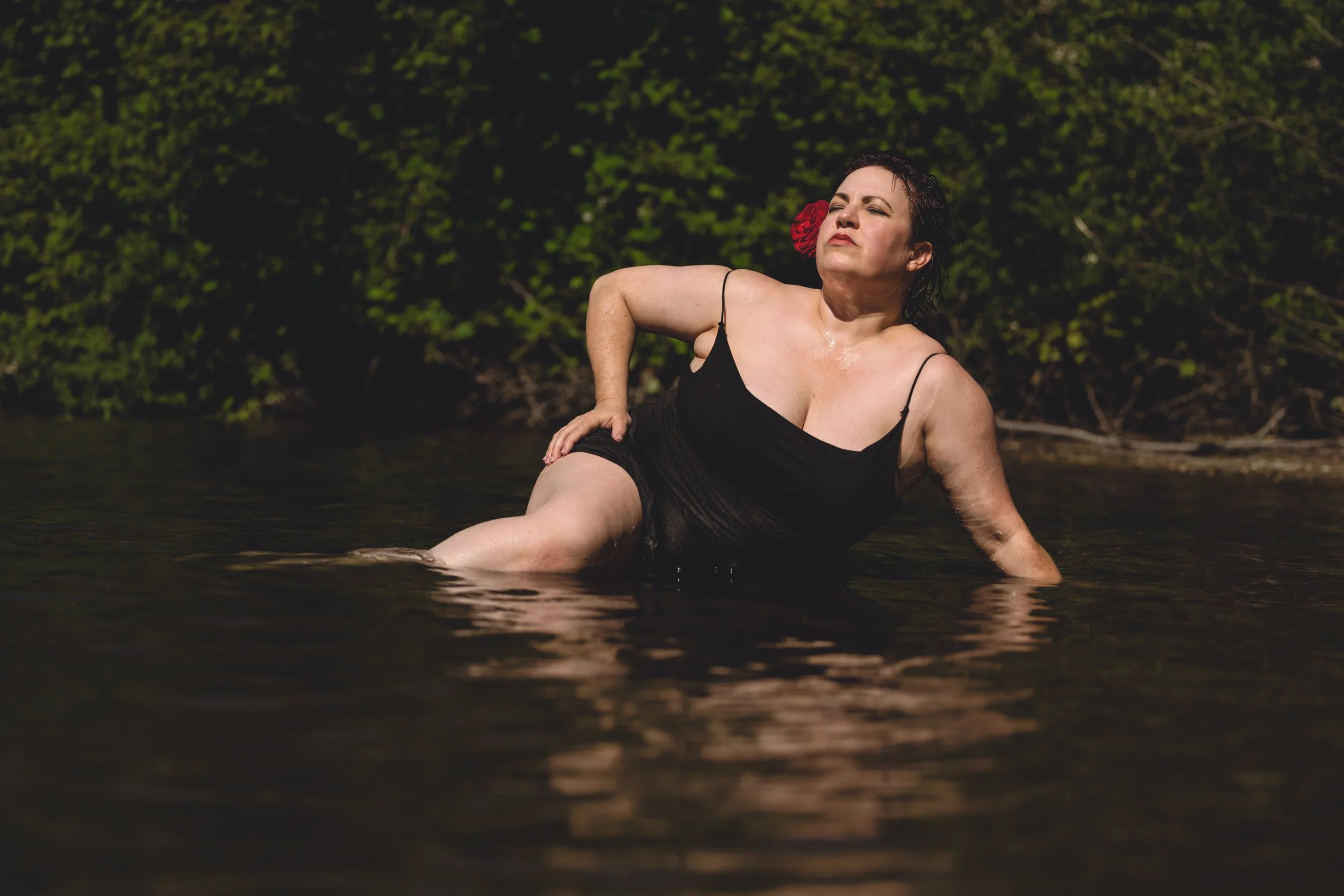 Laura-Brooks-Art-Outdoor-Water-Boudoir-Seattle.jpg