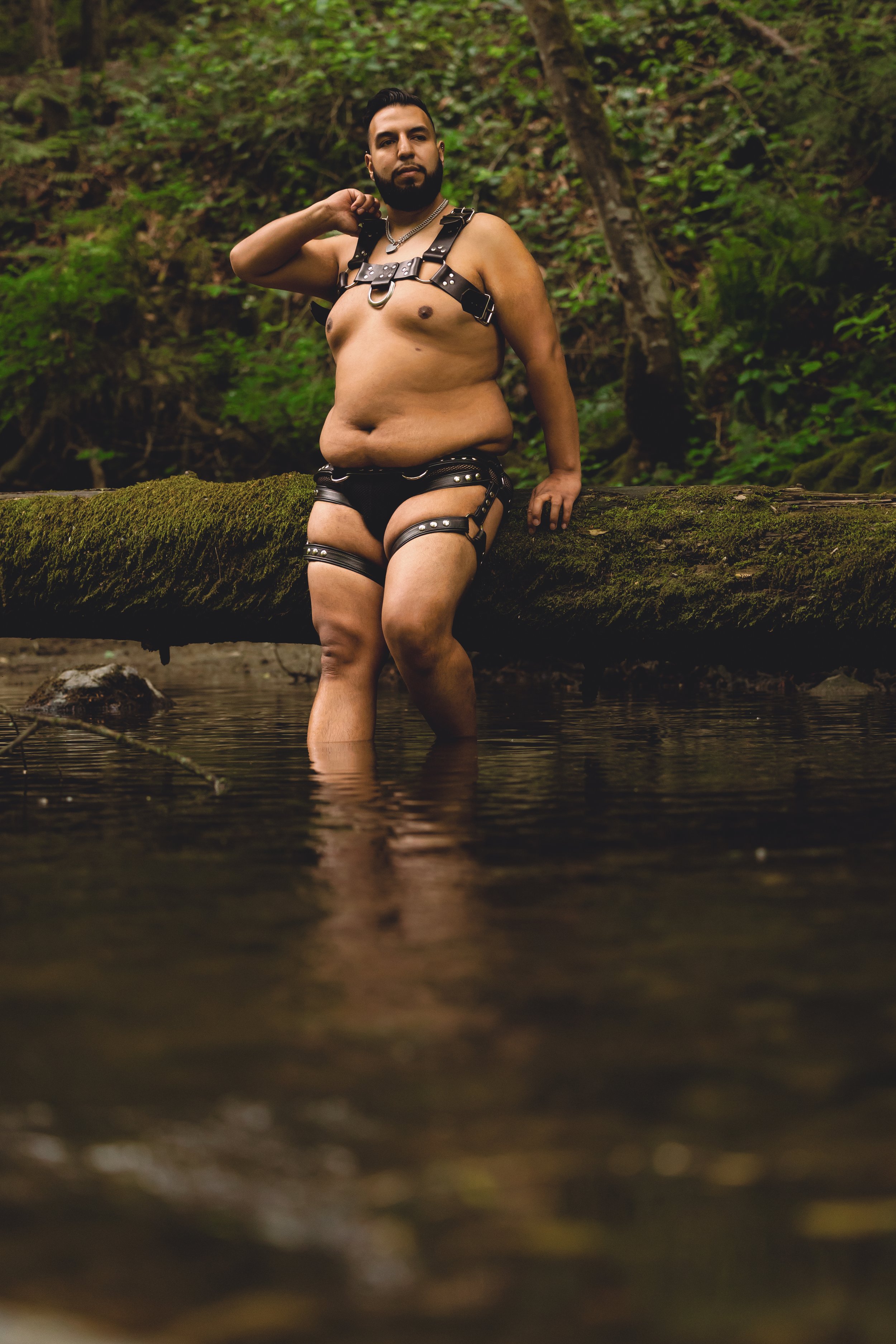 Laura-Brooks-Art-Outdoor-Boudoir-Men-Bellingham.jpg