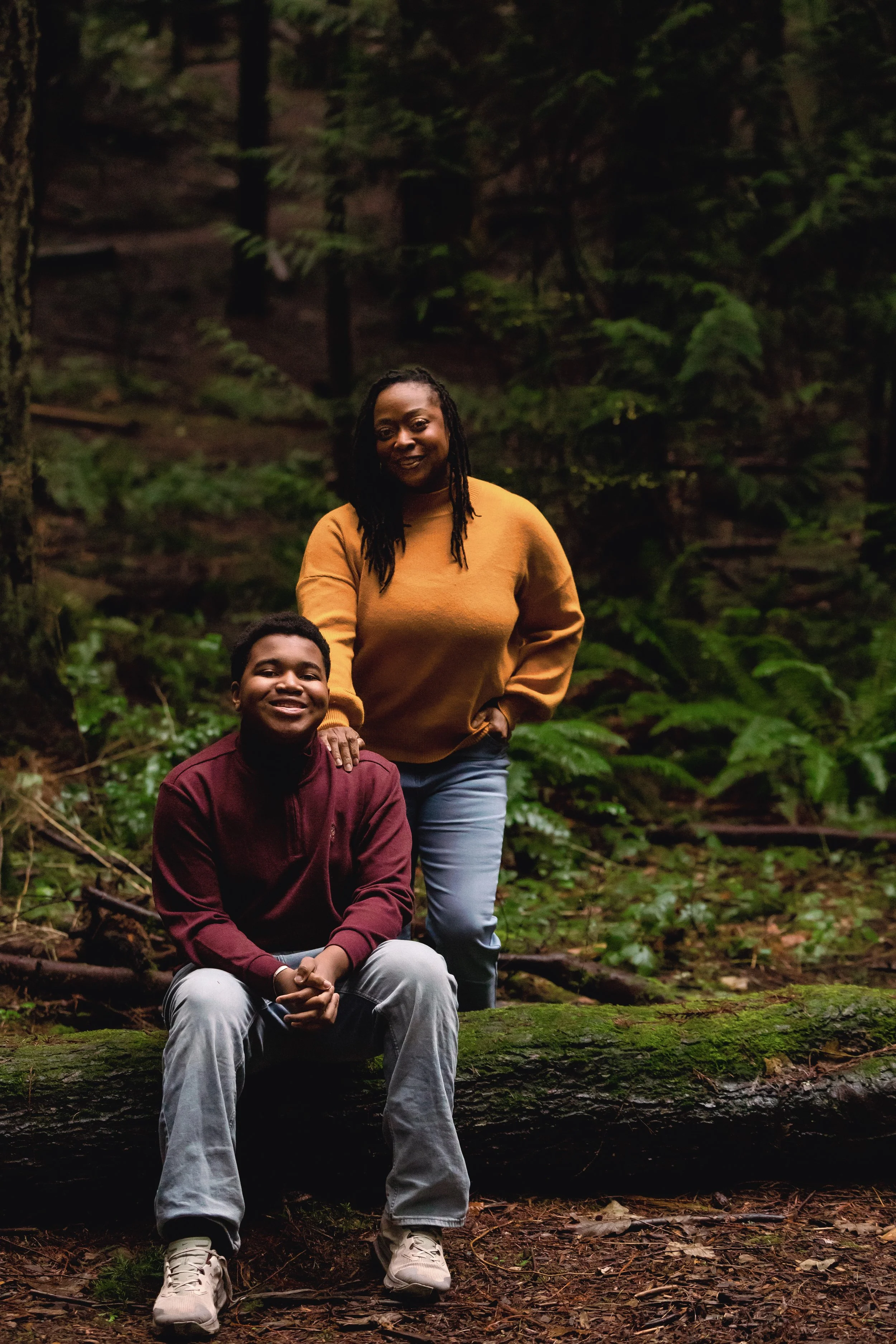 Laura-Brooks-Art-Outdoor-Family-Portraits-Seattle.JPG