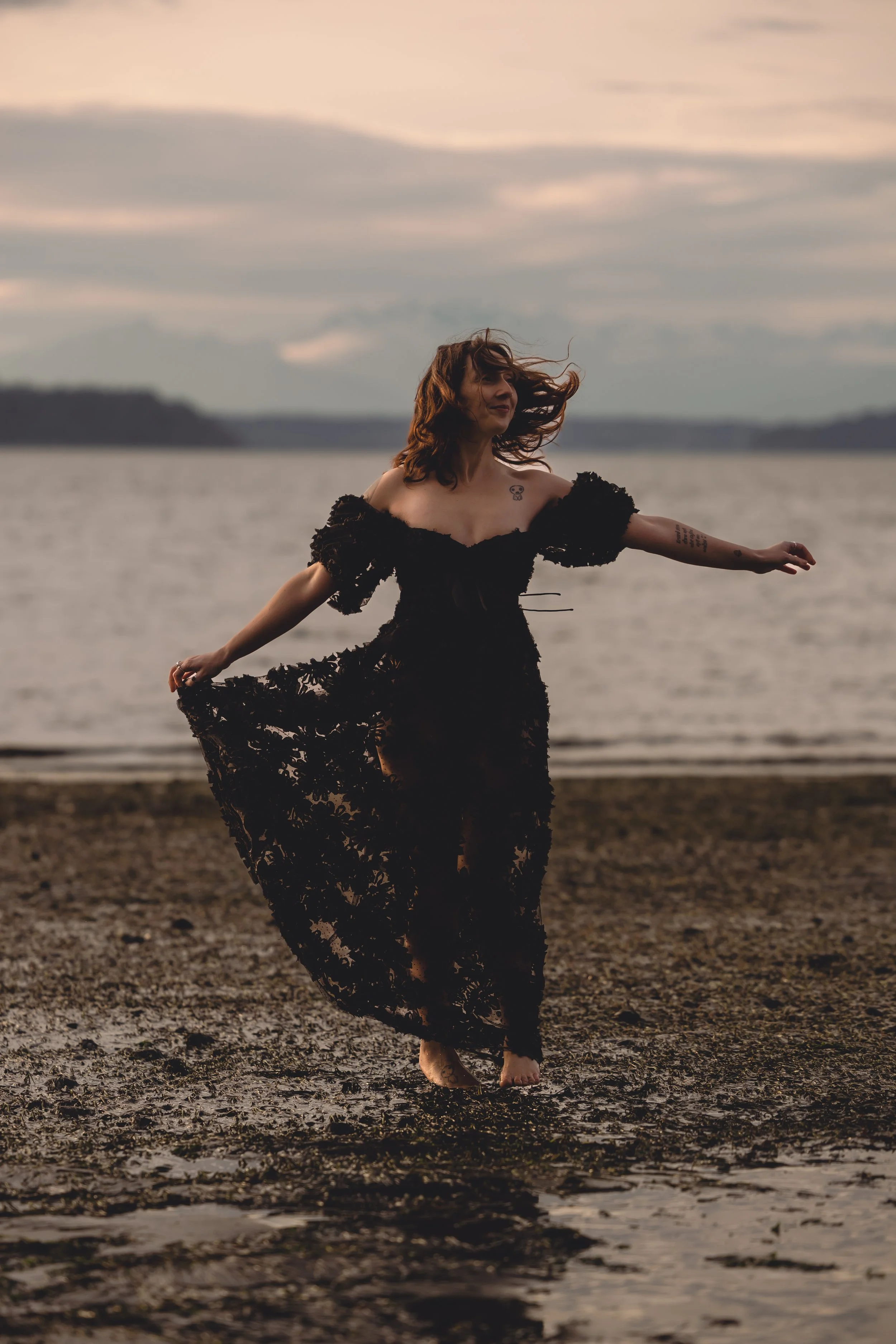 Laura-Brooks-Art-Outdoor-Boudoir-Photography-Seattle.jpg
