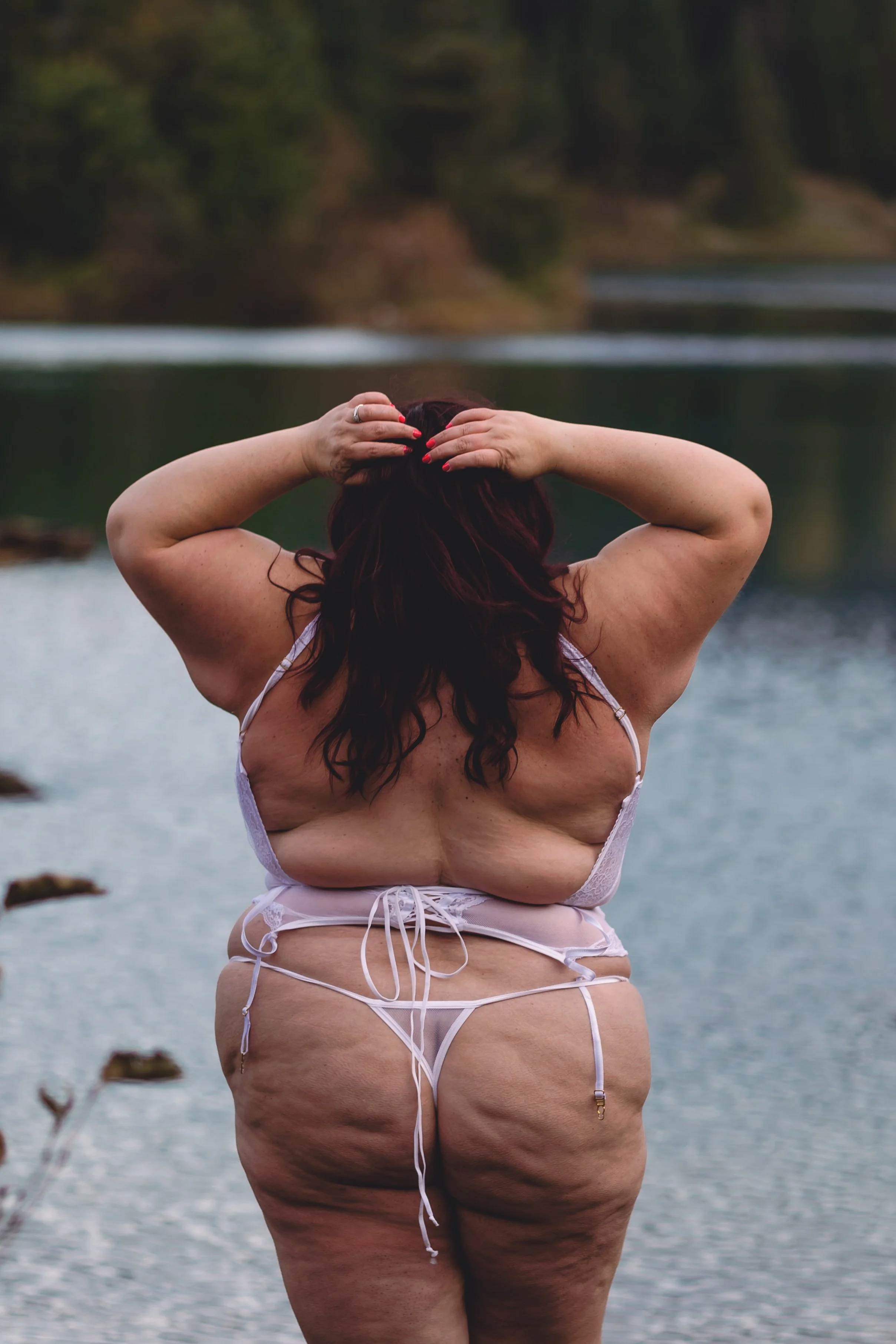 Laura-Brooks-Art-Water-Outdoor-Boudoir-Photography-Seattle.JPG