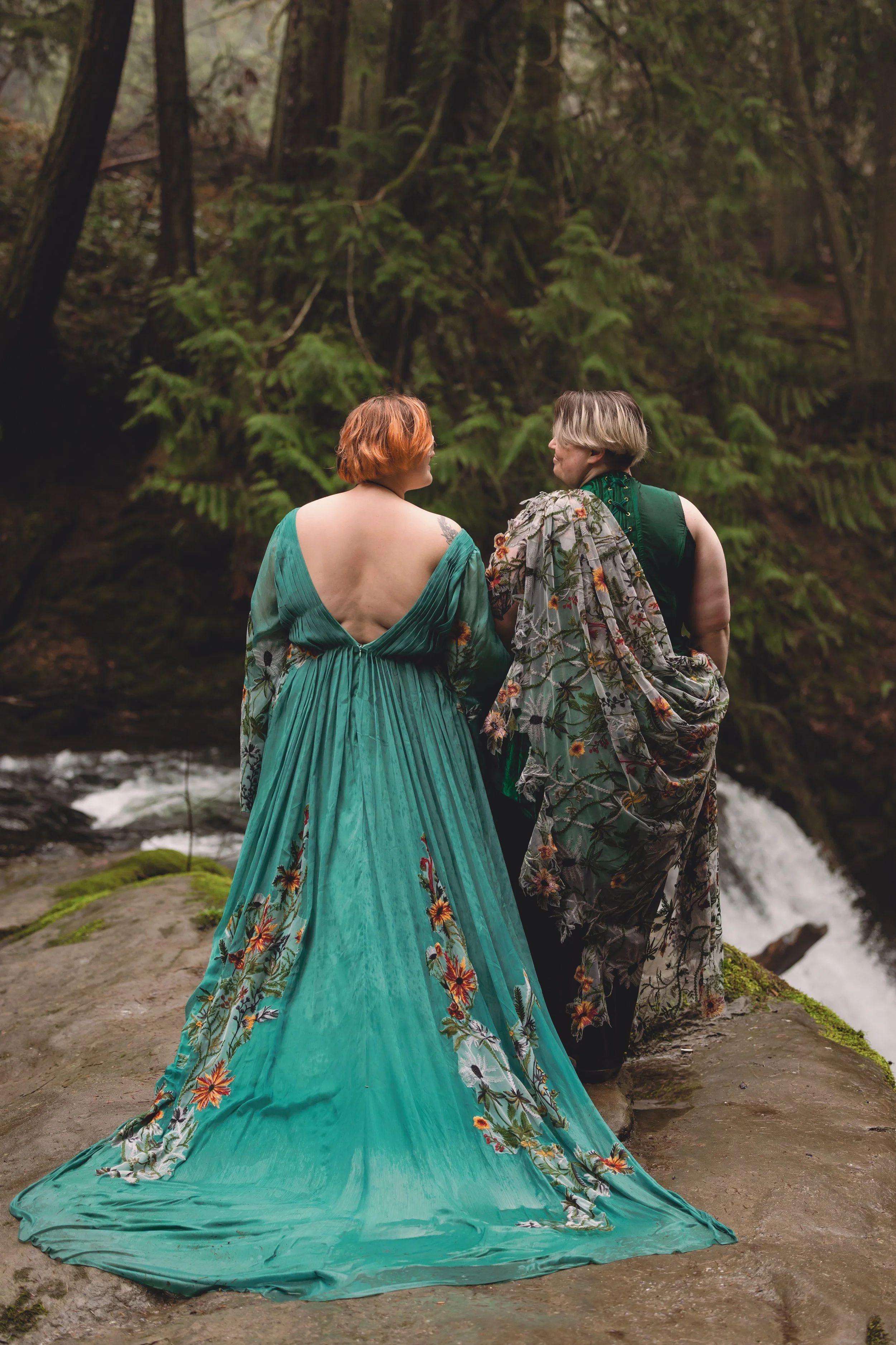 Laura-Brooks-Art-Queer-Outdoor-Family-Photography-Bellingham.jpg