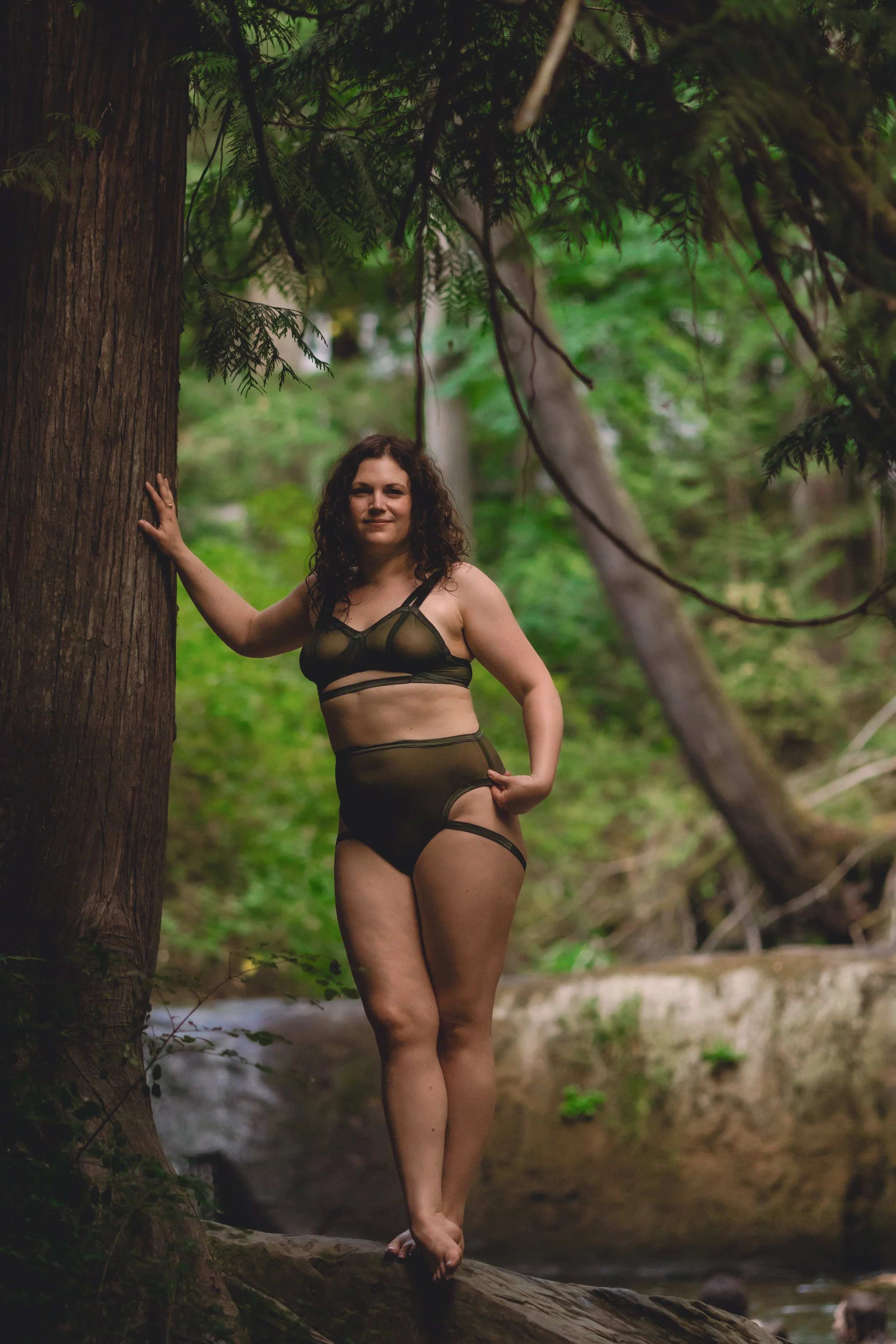 Laura-Brooks-Art-Water-Outdoor-Boudoir-Photography-Bellingham.JPG