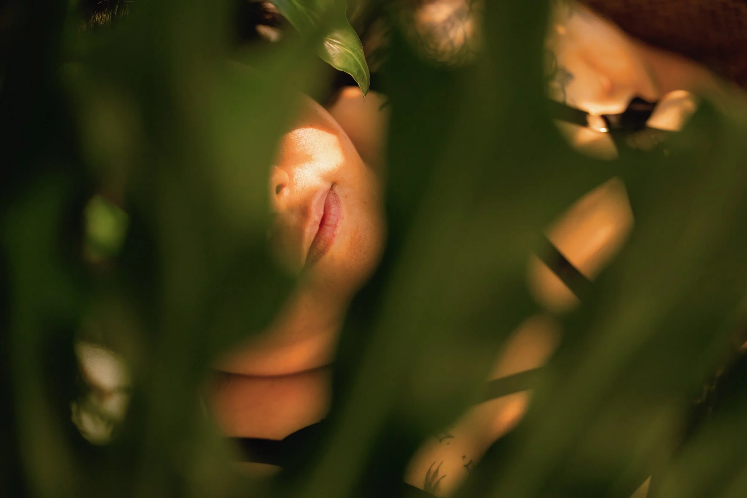 Royal Treatment: An Outdoor Boudoir Session Fit for a Queen