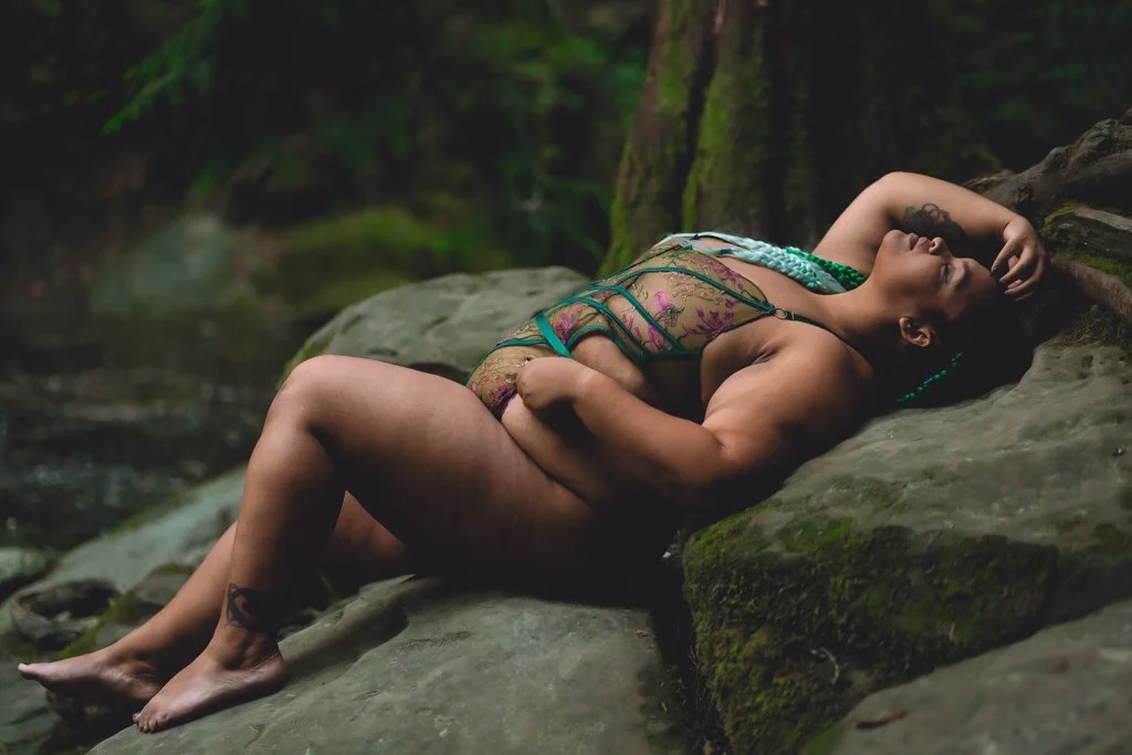 Laura-Brooks-Art-Outdoor-Boudoir-Photography-Bellingham.jpg