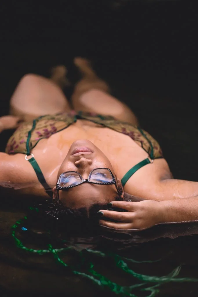 Laura-Brooks-Art-Water-Outdoor-Boudoir-Photography-Bellingham.jpg