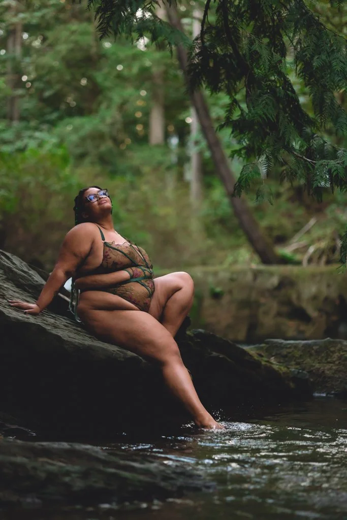 Laura-Brooks-Art-Water-Outdoor-Boudoir-Photography-Bellingham.jpg