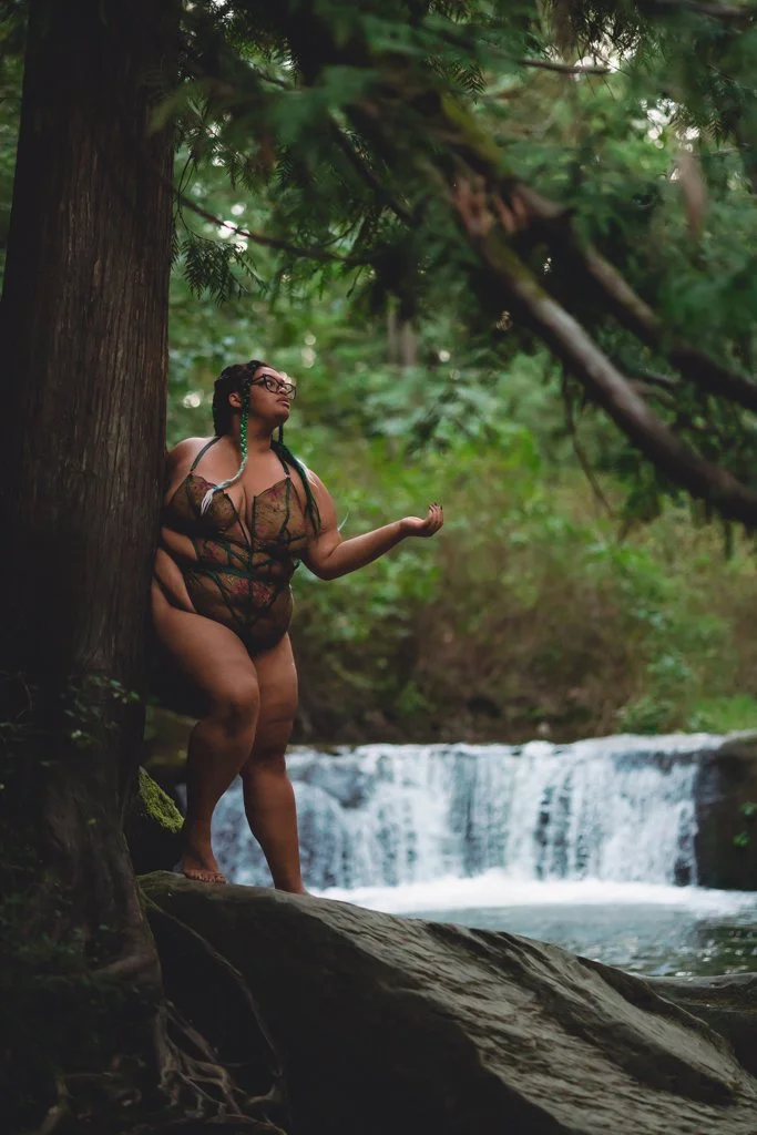 Laura-Brooks-Art-Water-Outdoor-Boudoir-Photography-Bellingham.jpg