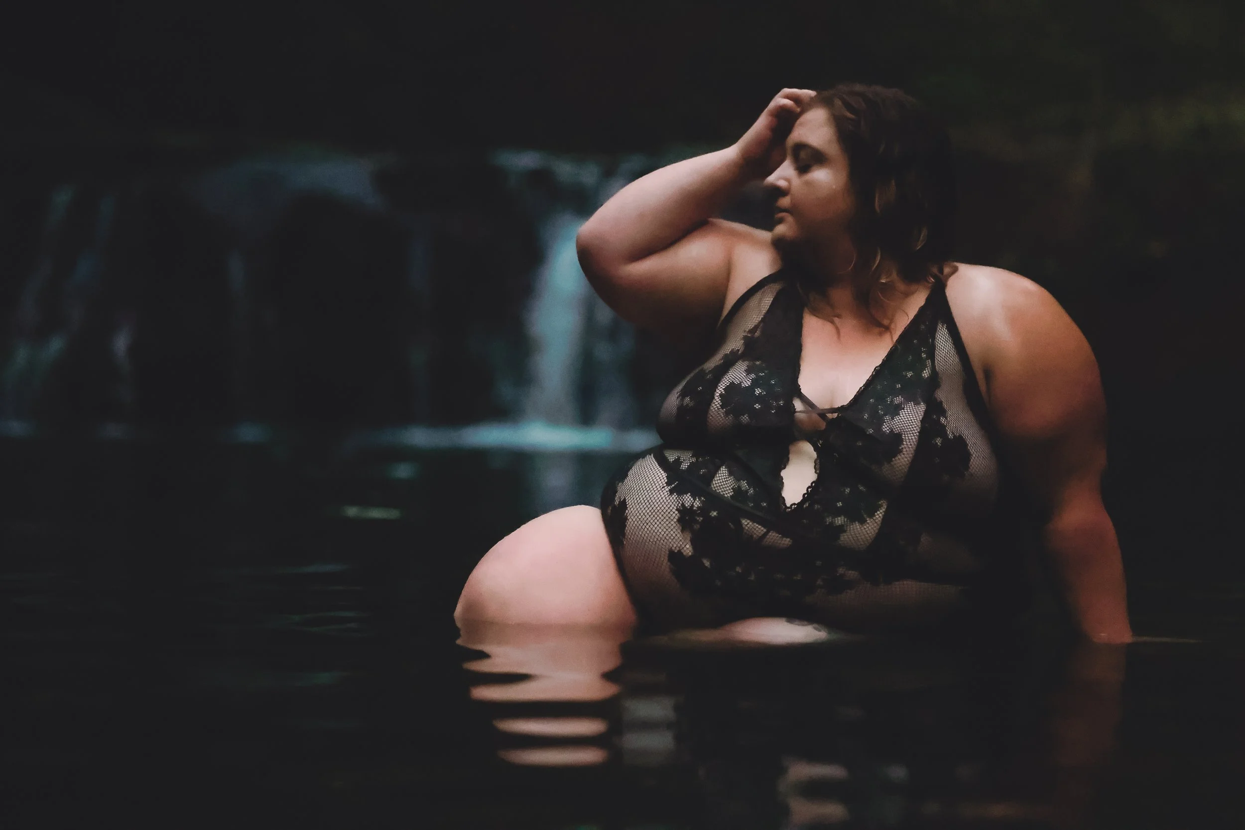 Laura-Brooks-Art-Water-Outdoor-Boudoir-Photography-Bellingham.JPG