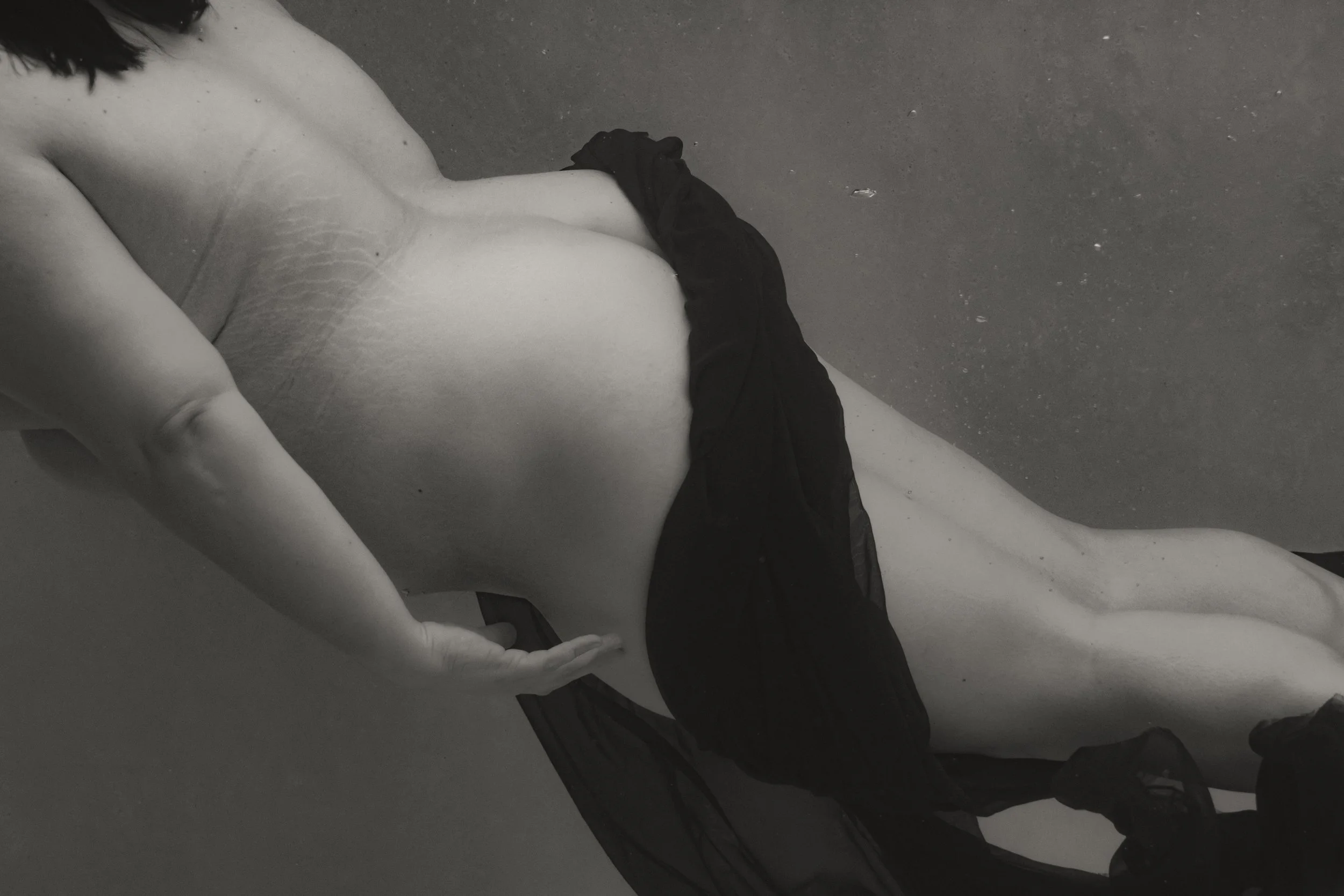 Laura-Brooks-Art-Water-Outdoor-Boudoir-Seattle.jpg