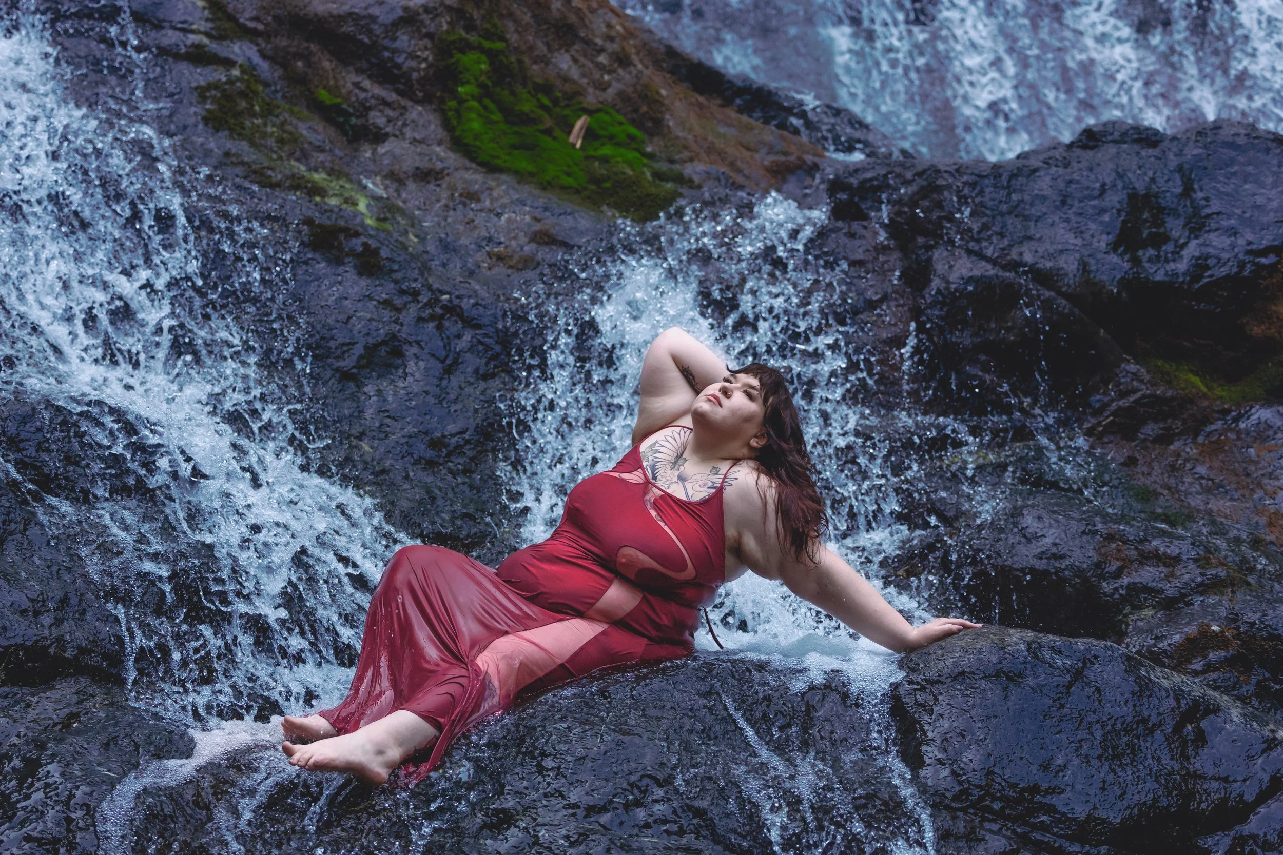Laura-Brooks-Art-Outdoor-Waterfall-Boudoir-Seattle.jpg