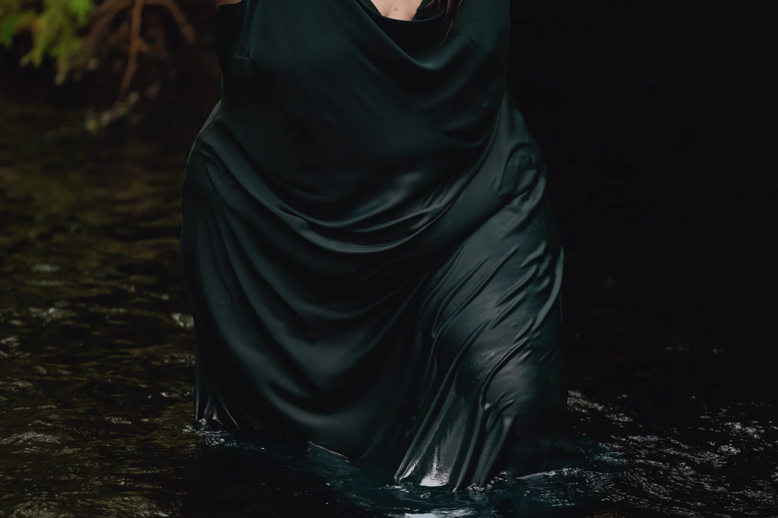What to wear for an outdoor boudoir session near Seattle + Everett