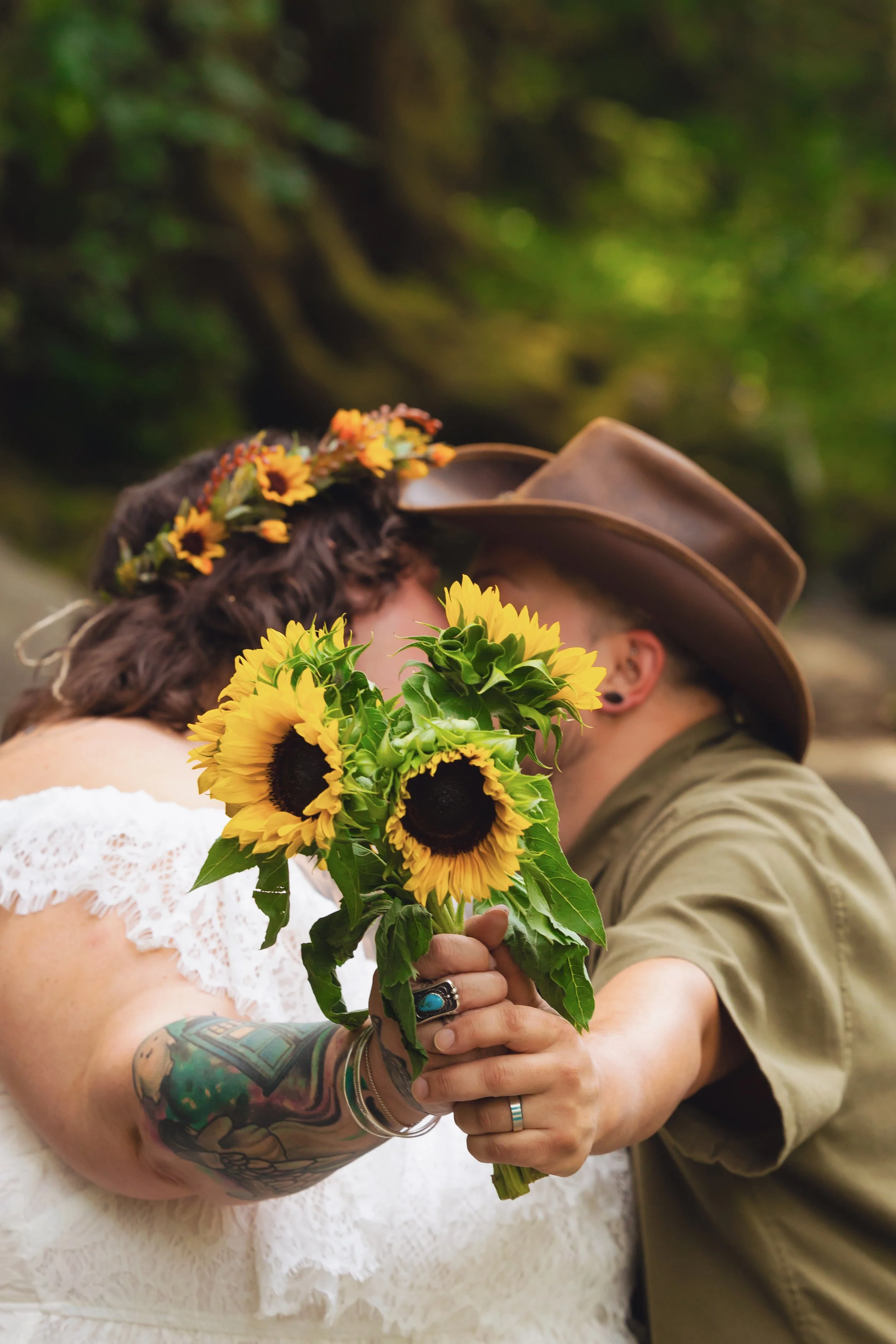 Laura-Brooks-Art-Queer-Outdoor-Family-Photography-Snohomish.jpg
