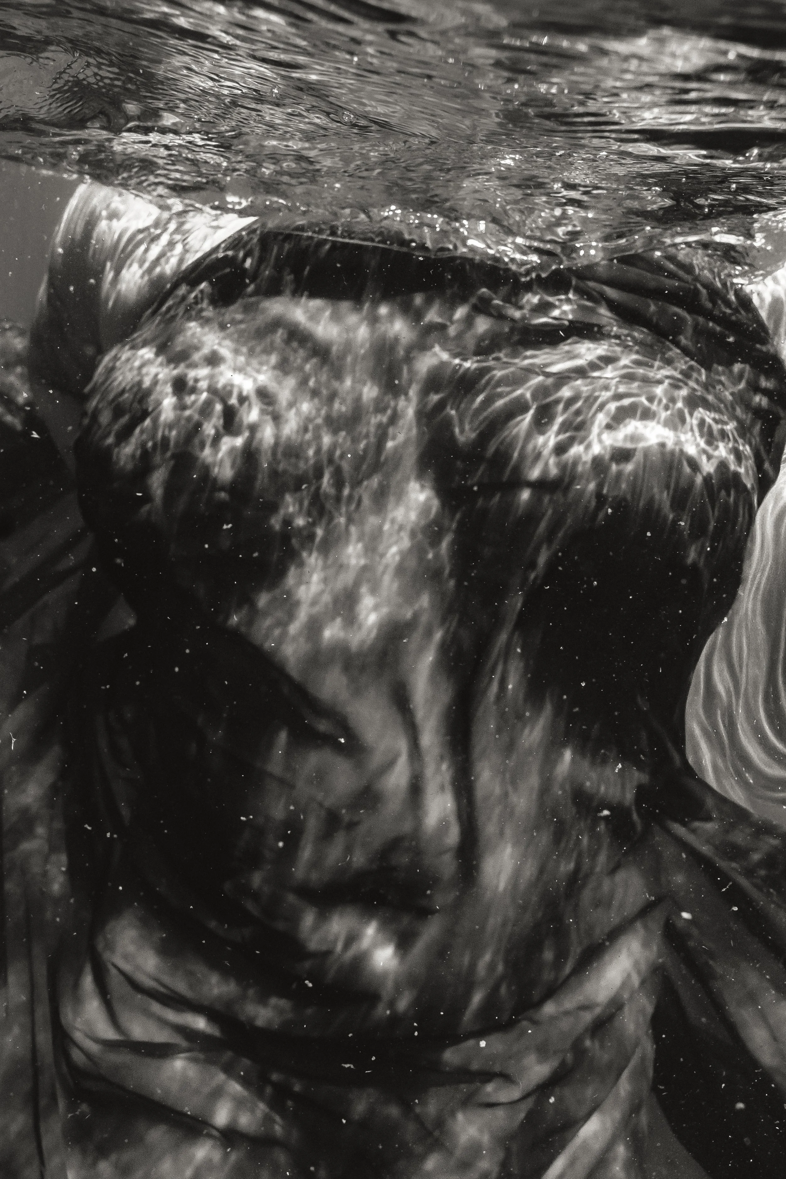 Laura-Brooks-Art-Underwater-Water-Outdoor-Boudoir-Seattle.jpg