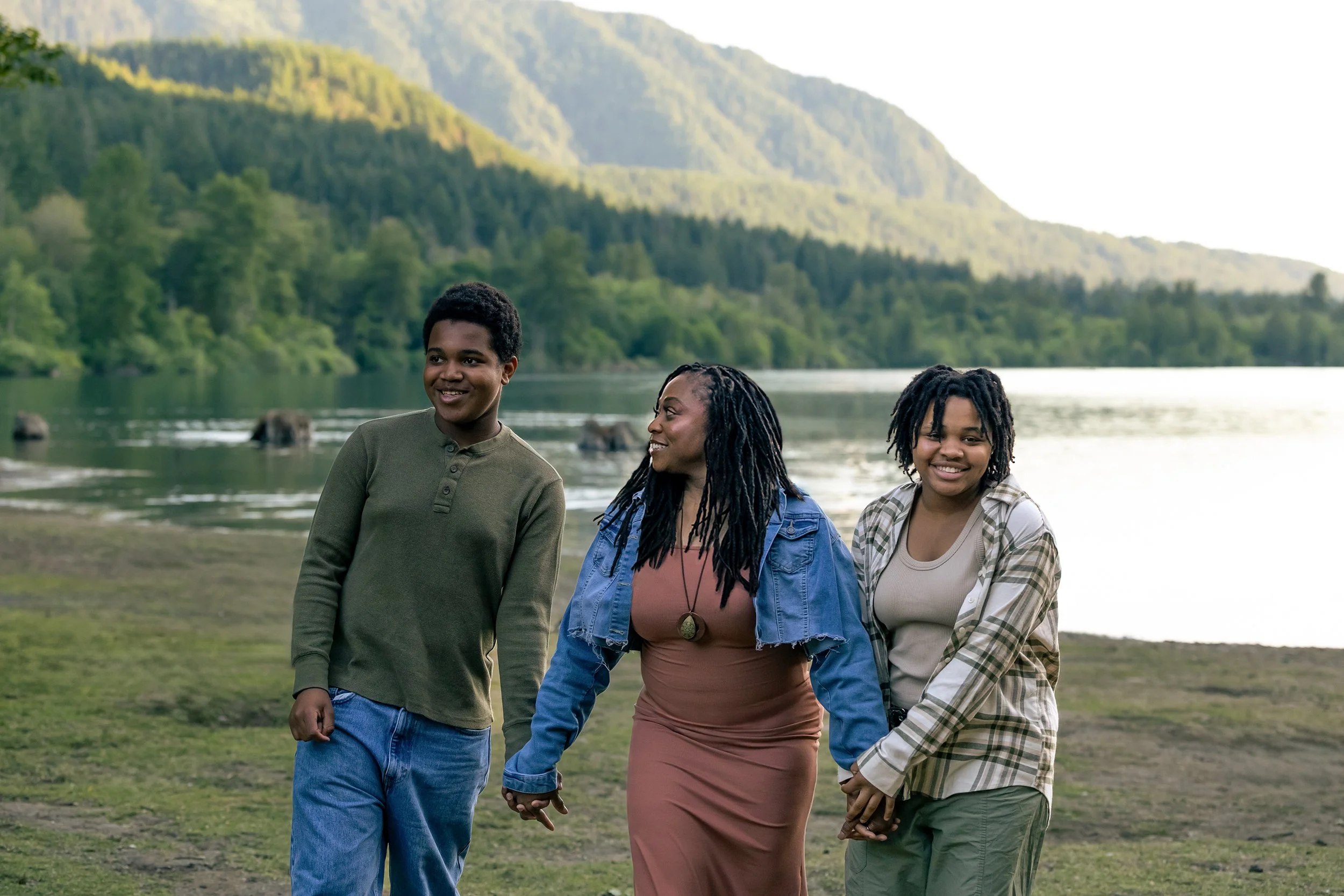 Laura-Brooks-Art-Outdoor-Family-Portraits-Seattle.jpg