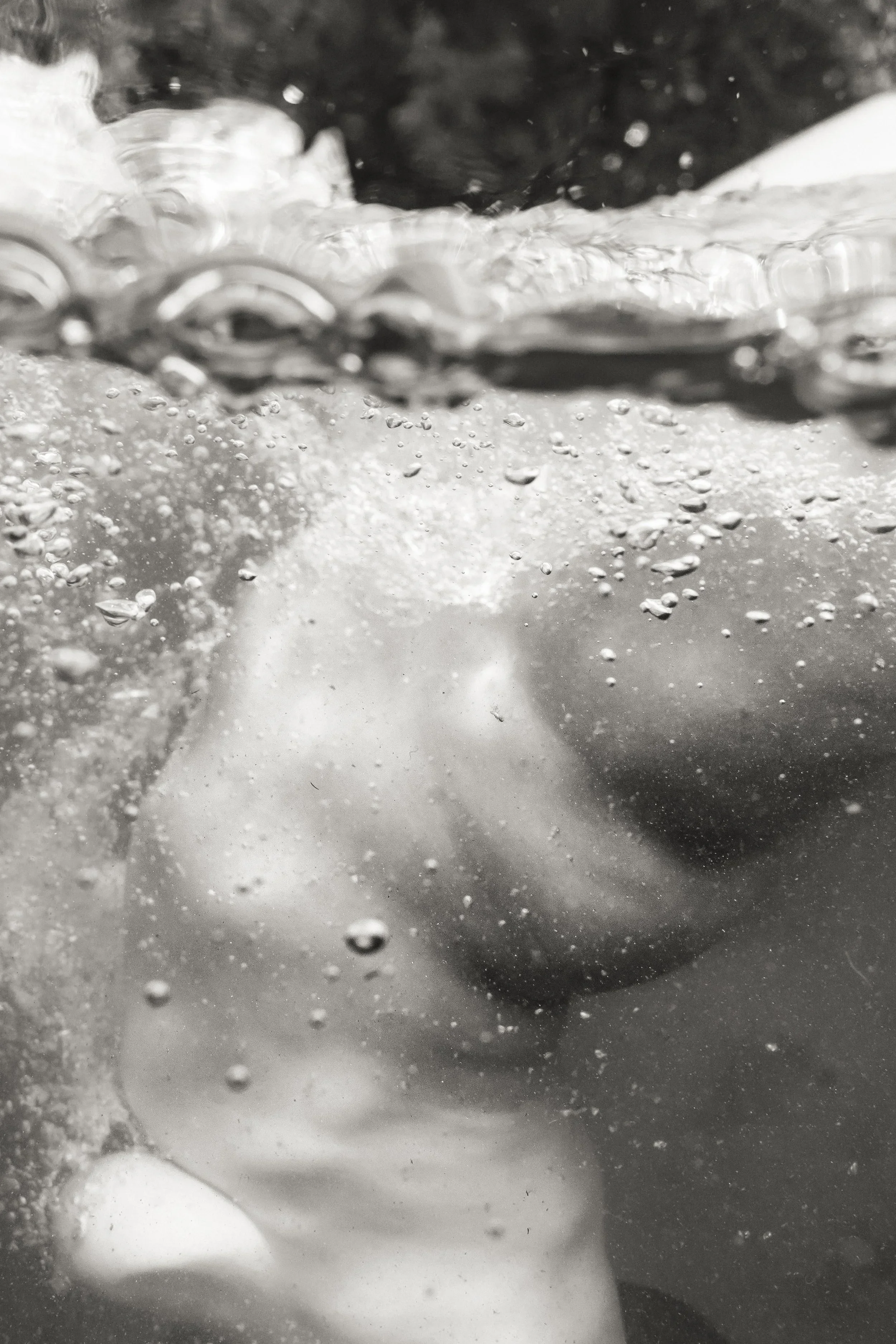 Laura-Brooks-Art-Water-Outdoor-Boudoir-Seattle-5.webp