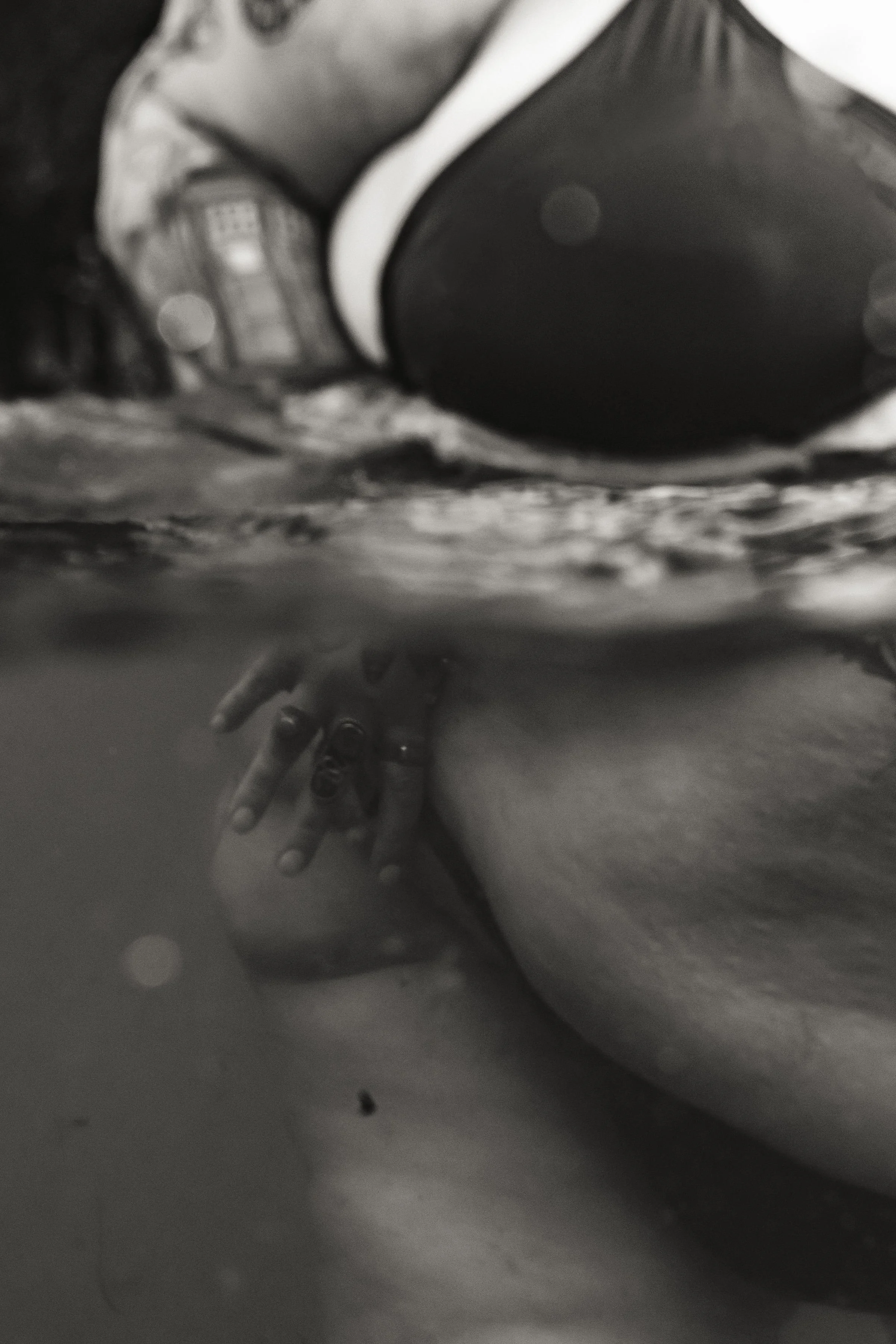 Laura-Brooks-Art-Underwater-Water-Boudoir-Seattle.jpg