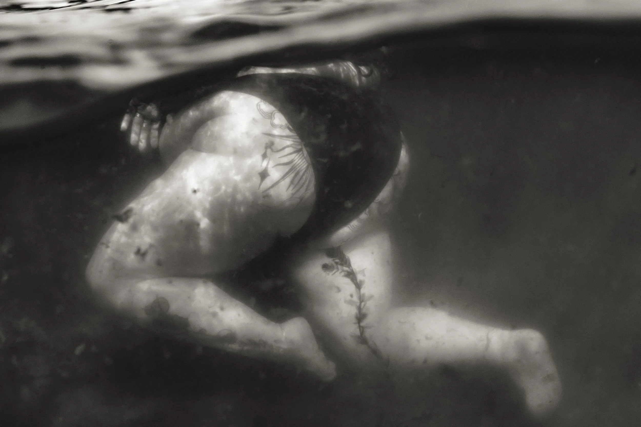 Laura-Brooks-Art-Underwater-Water-Boudoir-Seattle.jpg