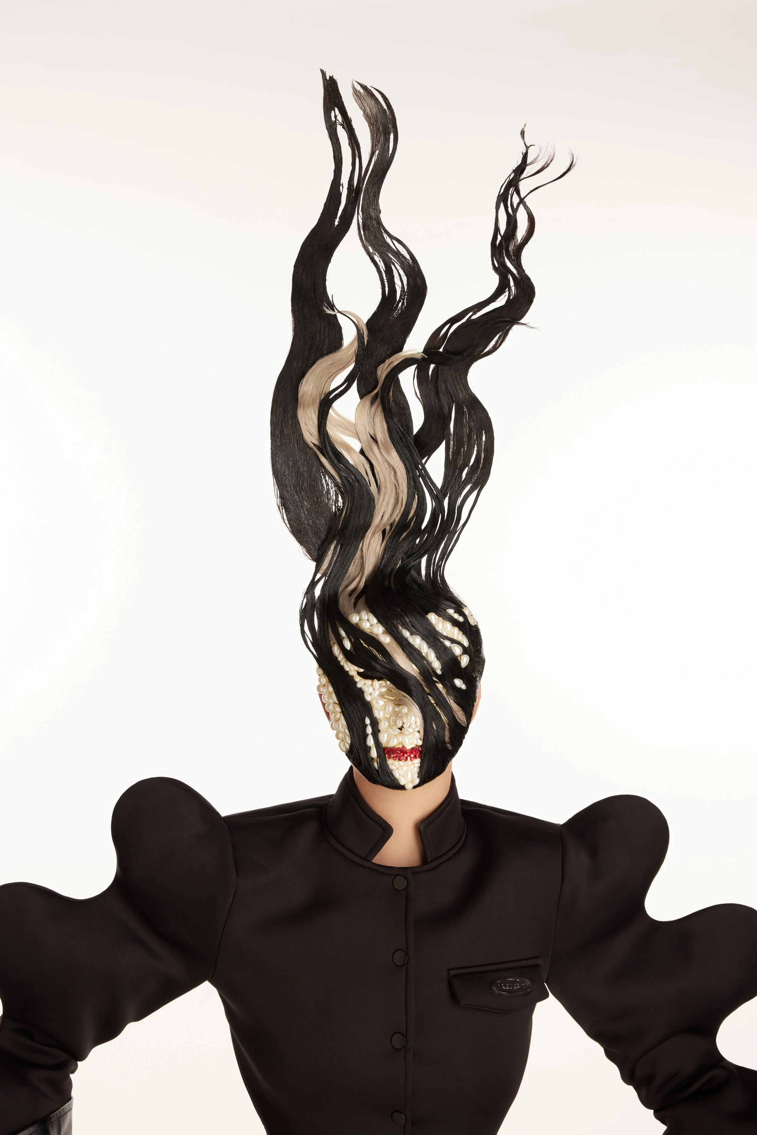 Photography Lyn Taylor
Makeup Brooke Clarke
Styling Alicia Feebrey