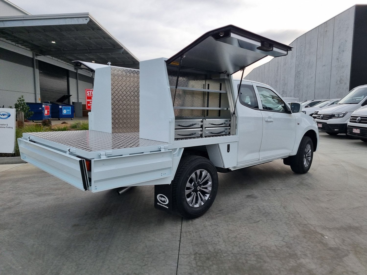 Improve productivity with a ute service body
