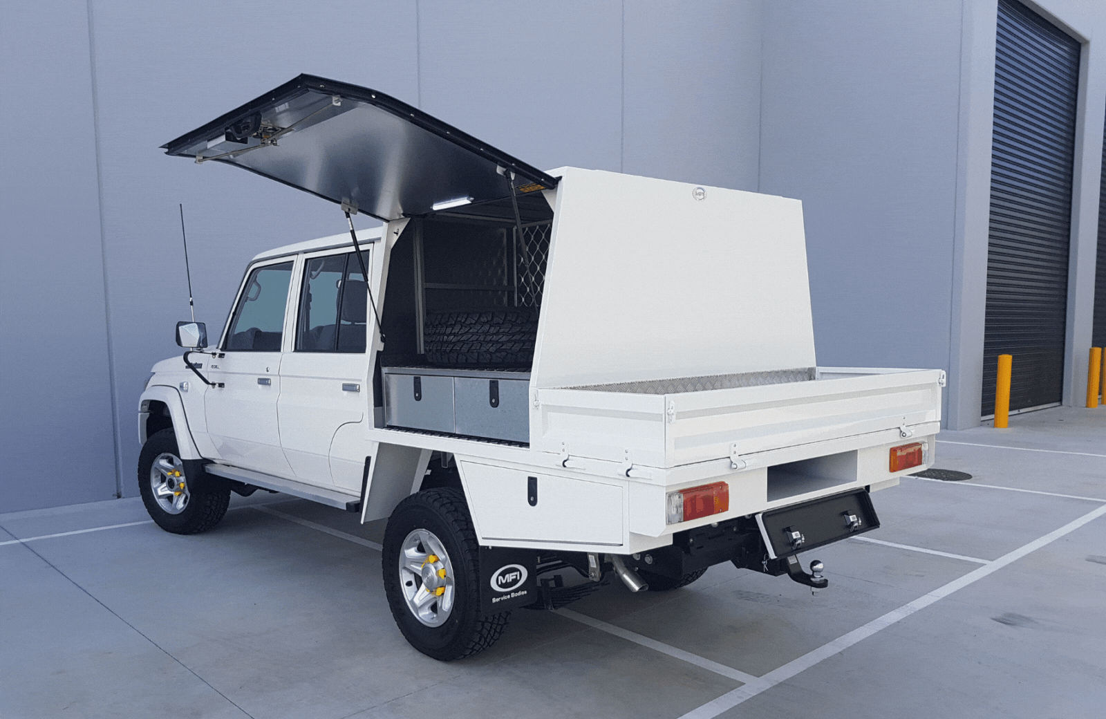 Aluminium Drop Side Tray Service Body