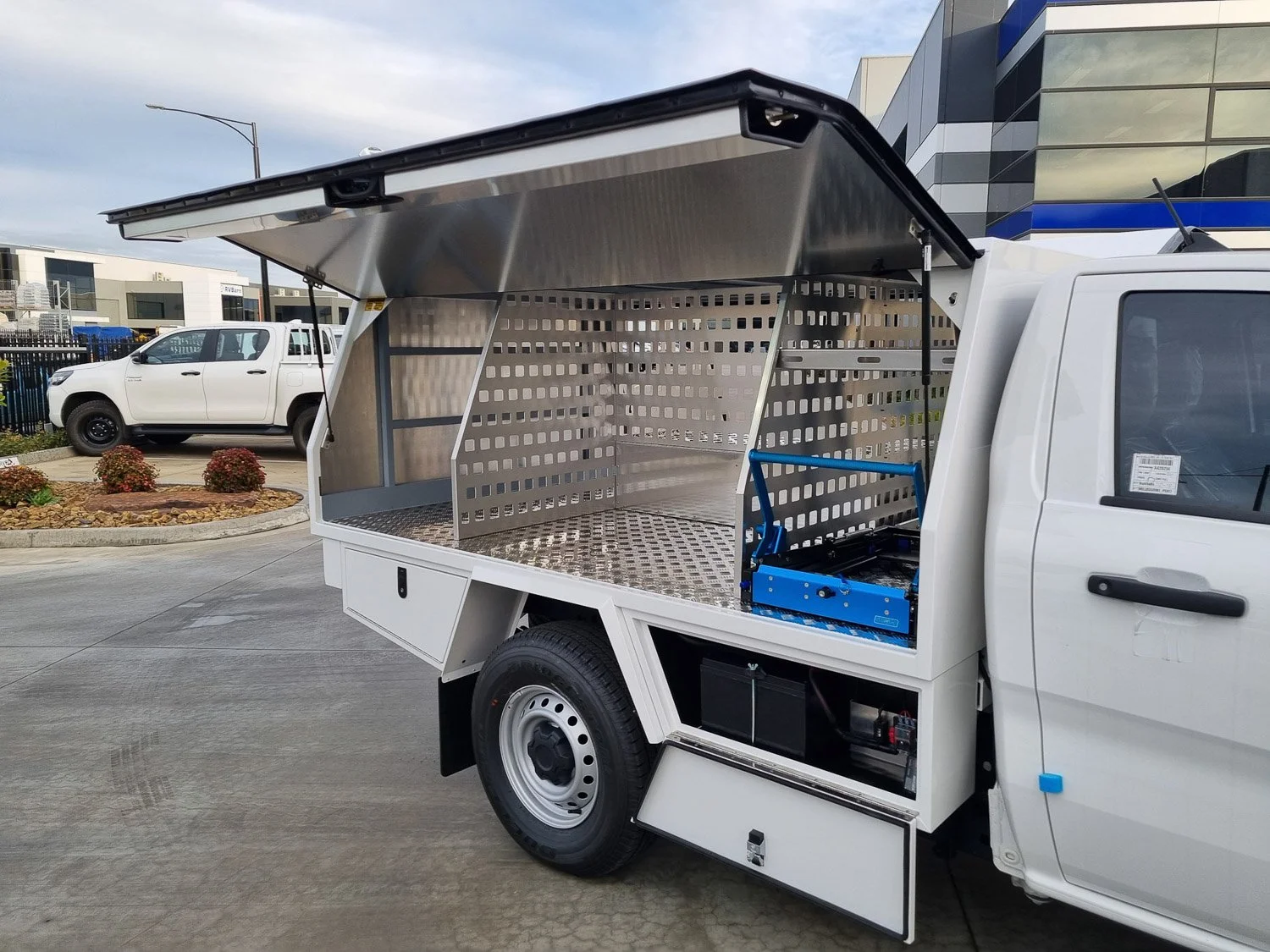 Improve business efficiency with an organised service body