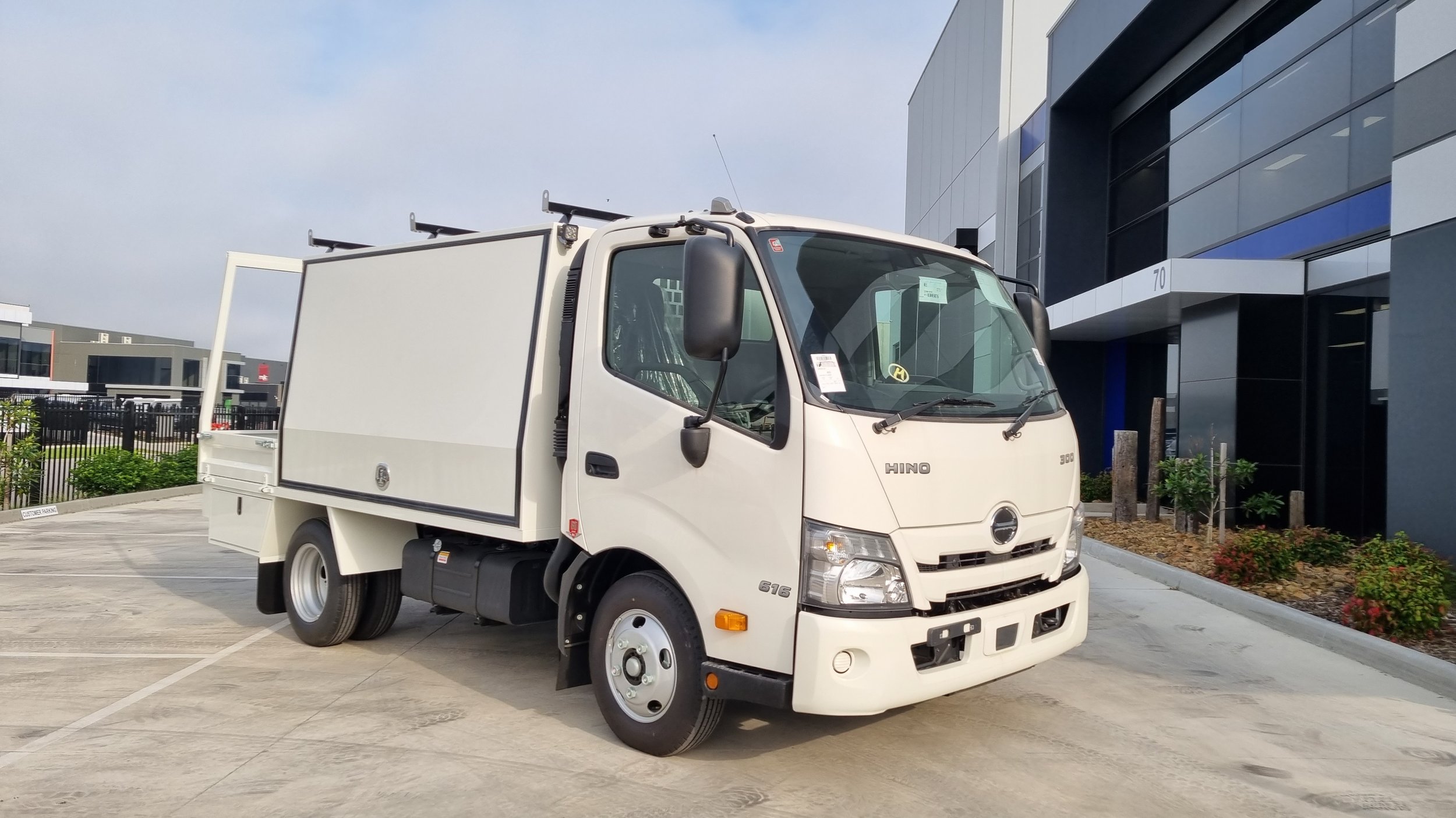 Get The Best Hino Truck Service Body For Your Work Vehicle