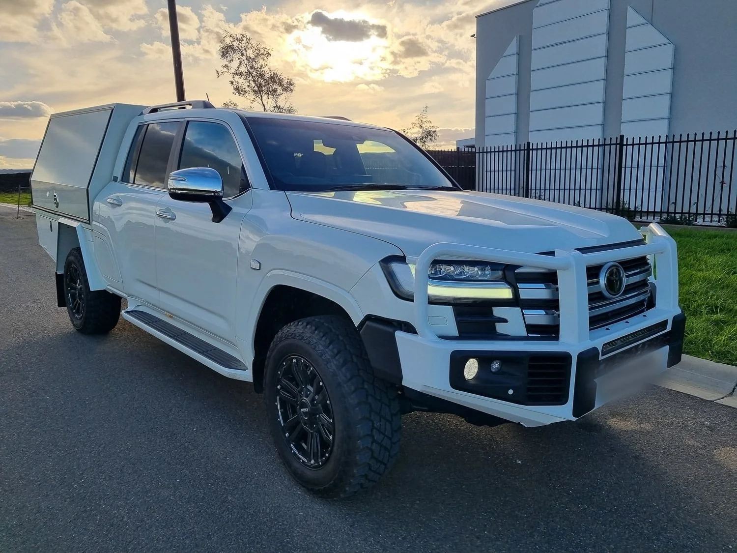 Best Service Body Design For A Plumber