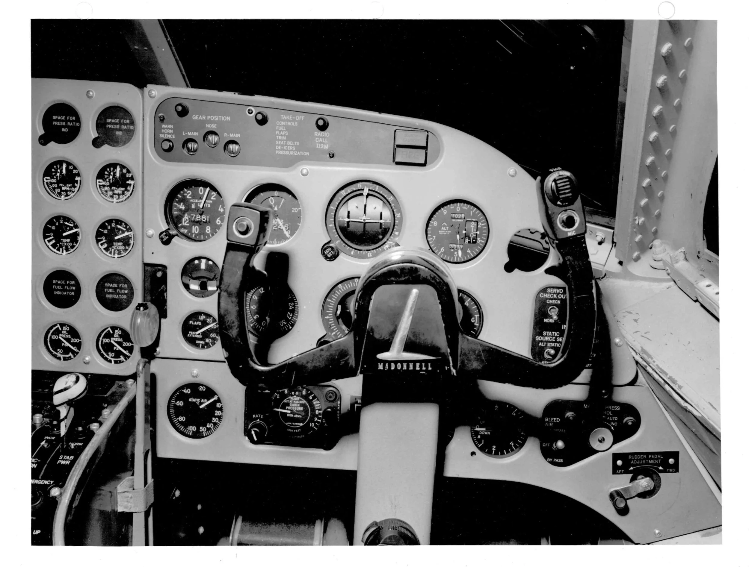 McDonnell 220 57.jpg