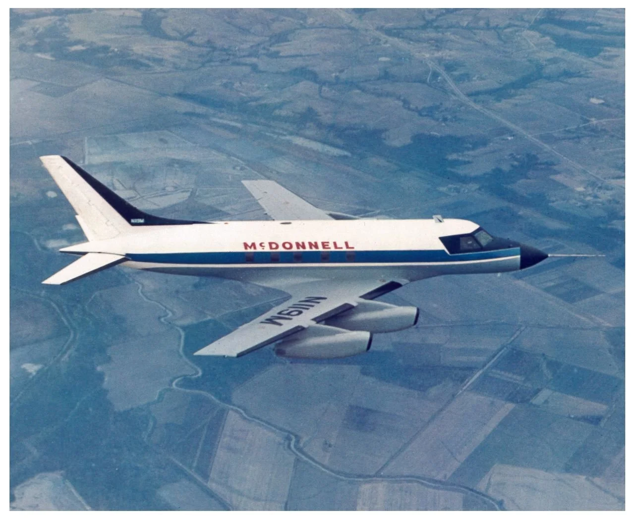 3_Mc_Donnell_Model_119_N119_M_inflight.jpg