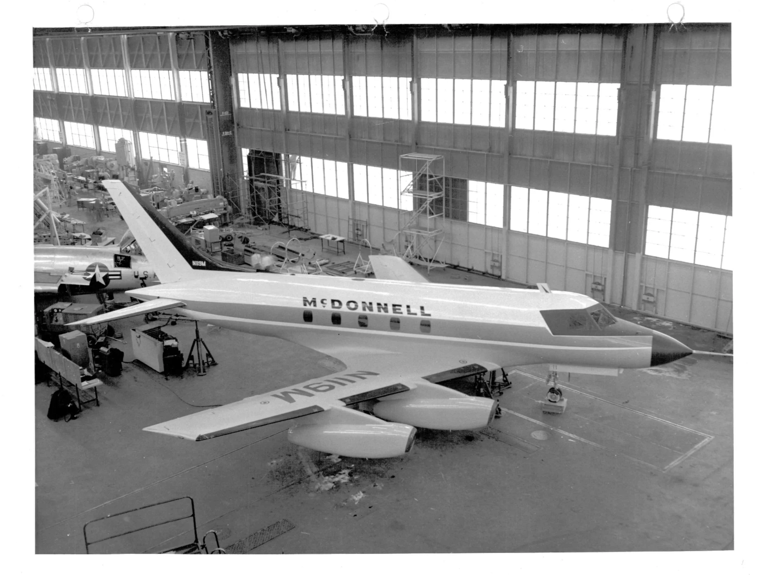 McDonnell 220 70.jpg