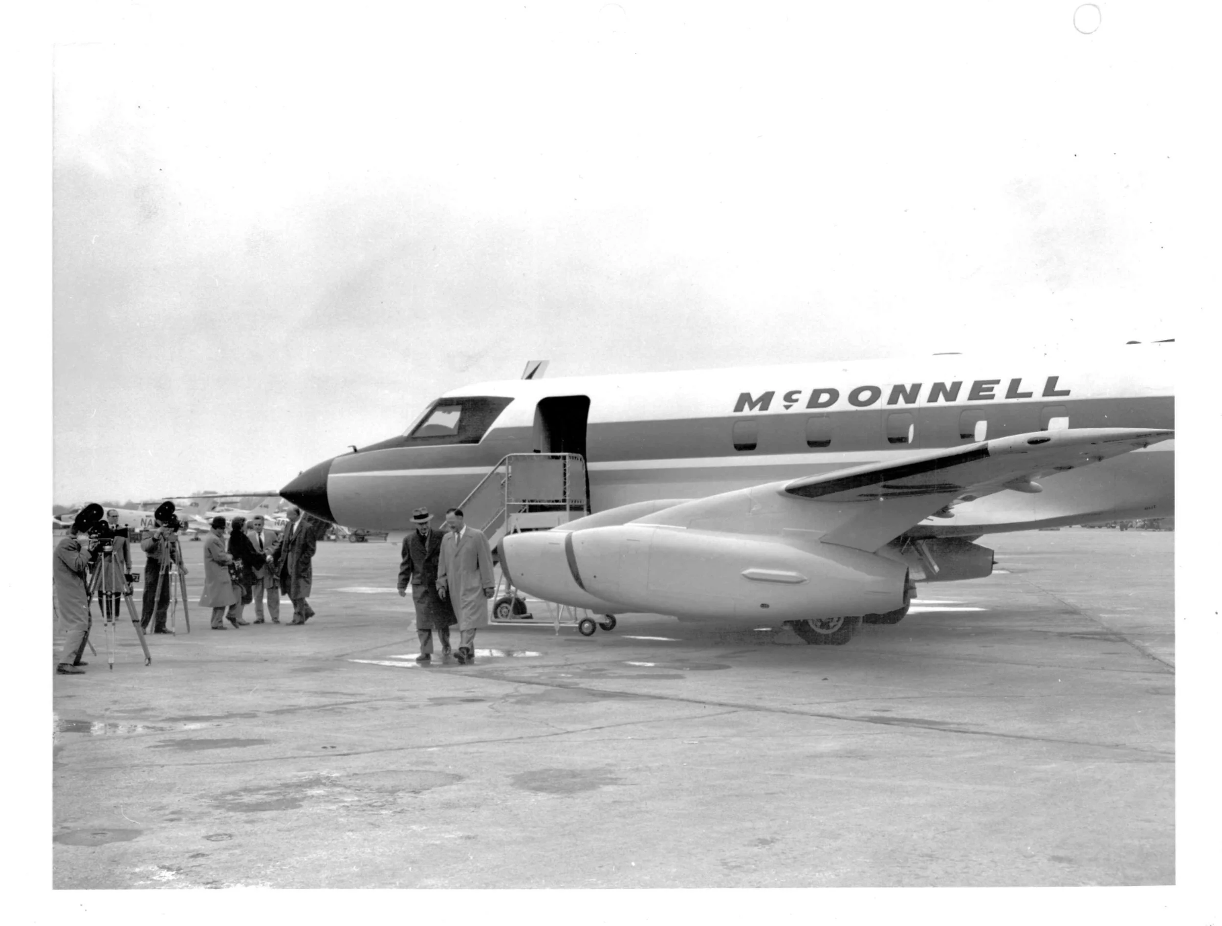 McDonnell 220 36.jpg