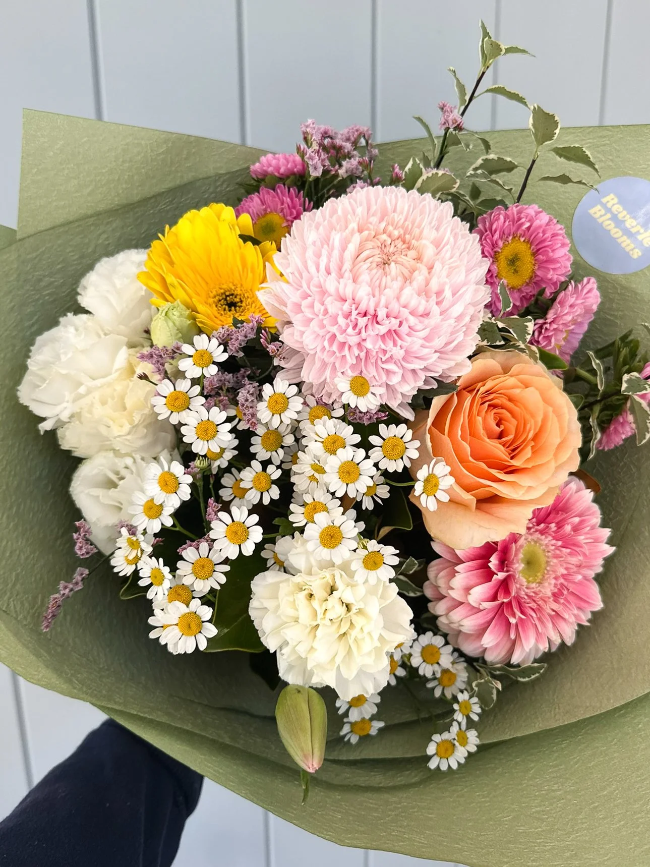 reverie-blooms-pink-mum-orange-rose-gerbera-wrap.jpg