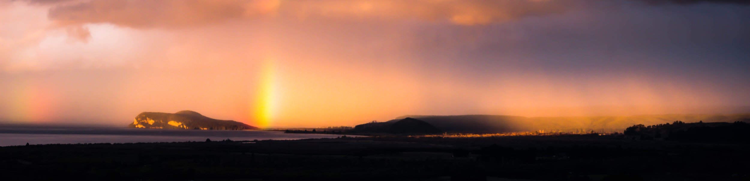 Te Ponanga - view on Taupo Lake - New Zealand