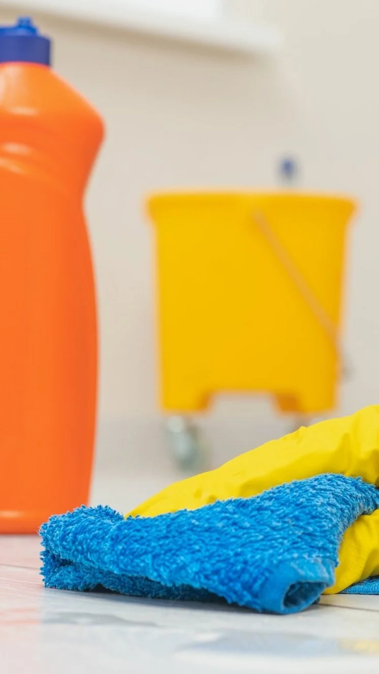 DEEP CLEANING (GREEN CLEANING PRODUCTS ONLY) (MINIMUM 4 HOURS)