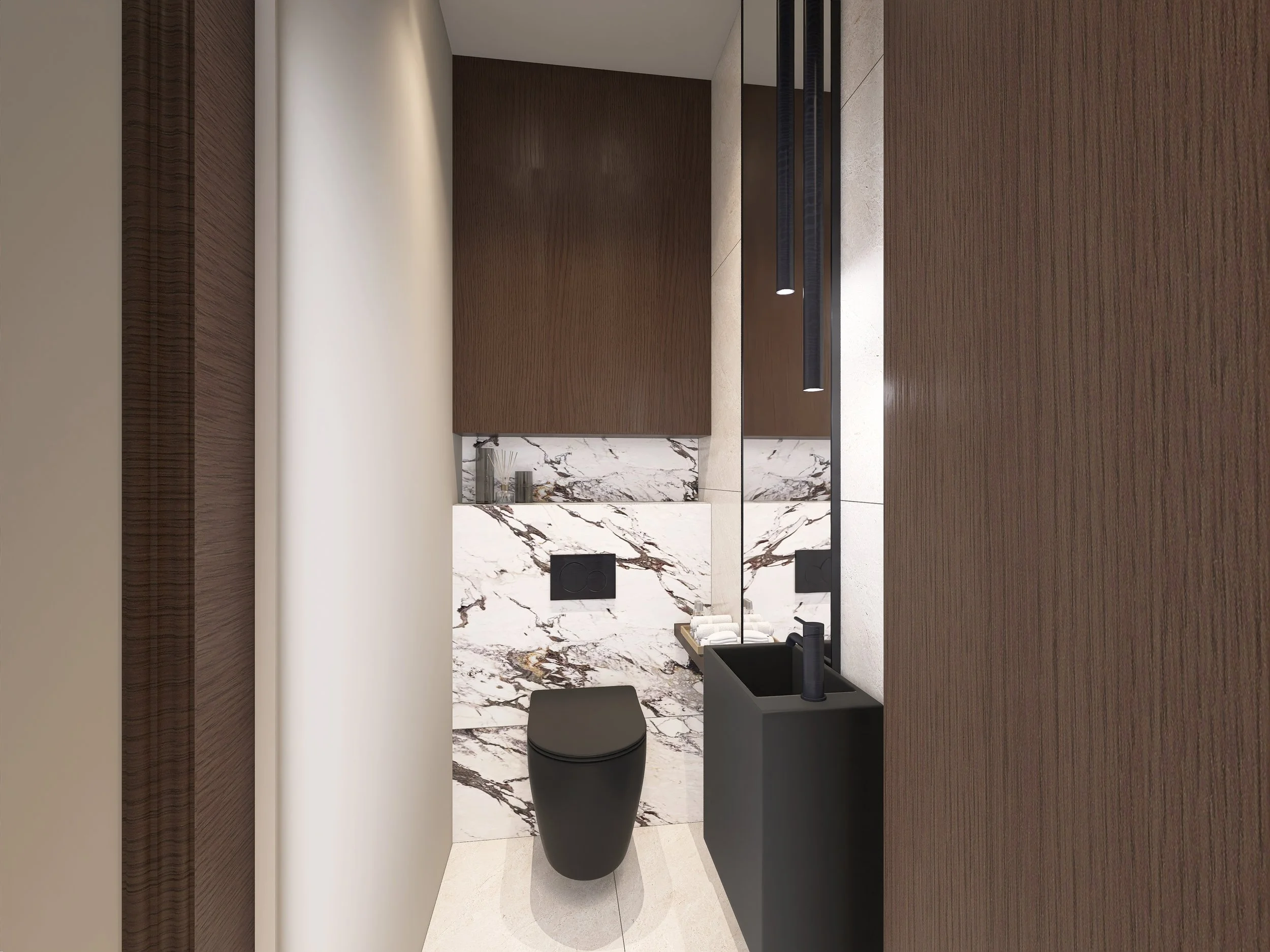 Moderner Badezimmerraum mit schwarzen Tontoilette, Waschtisch mit schwarzer Armatur, Marmor-Wandverkleidung und hölzernen Wänden.