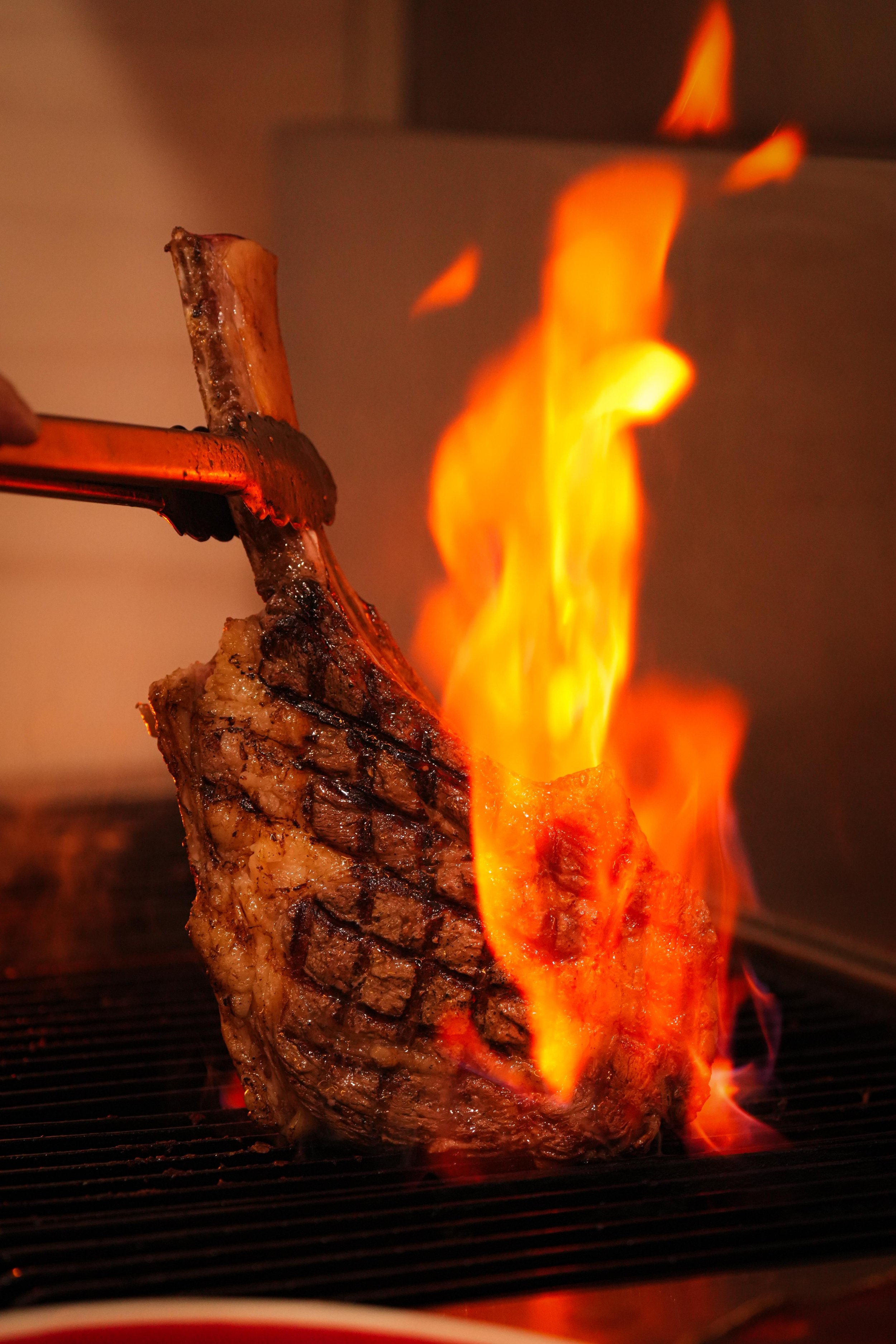 Steak_Tomahawk.jpg