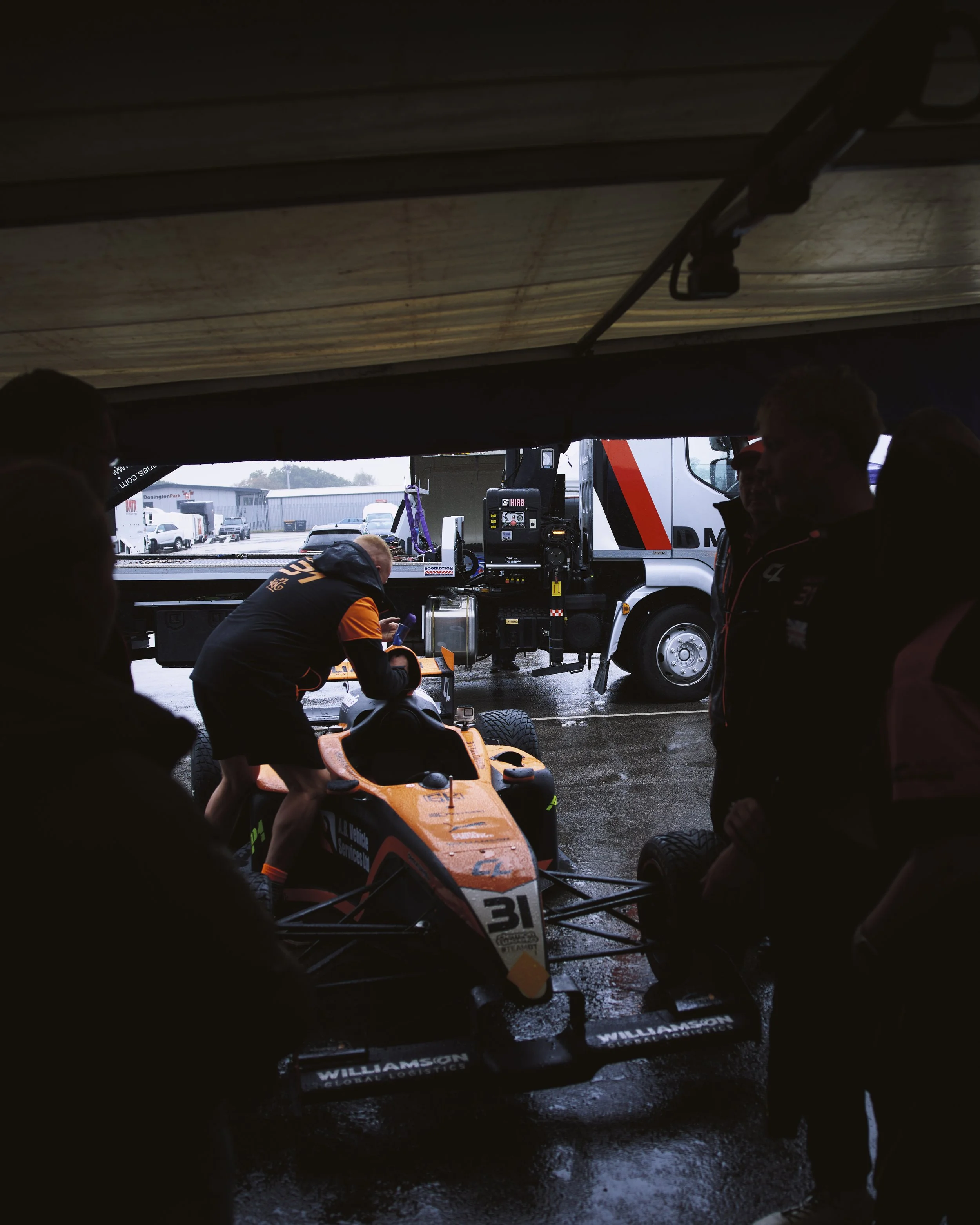hires_doningtonpark_teamlocker_483_Chris Malley.jpg