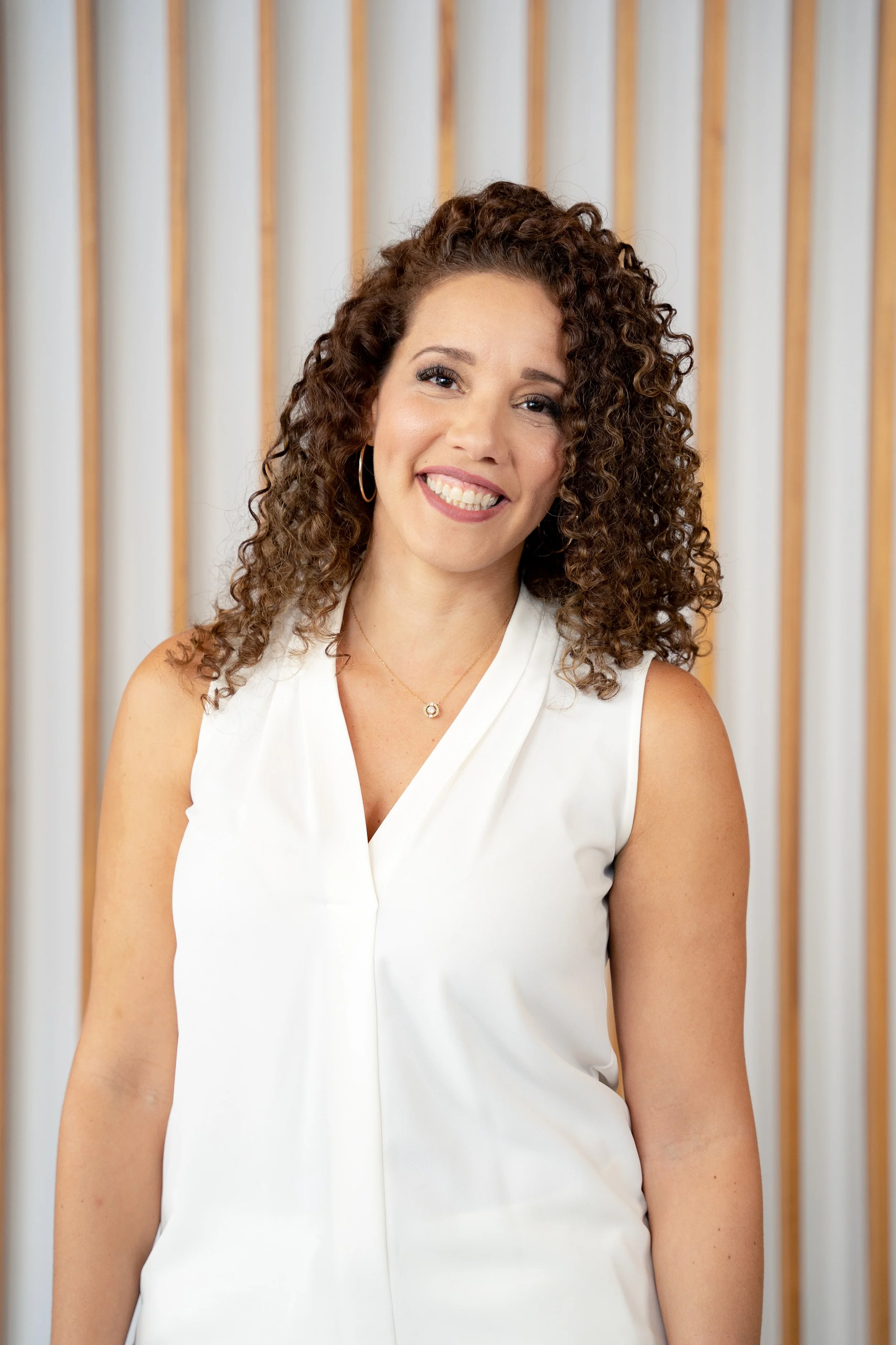 Nelliana Acuña, LMFT-S, multicultural psychotherapist and Clinical Director at Multicultural Therapist.