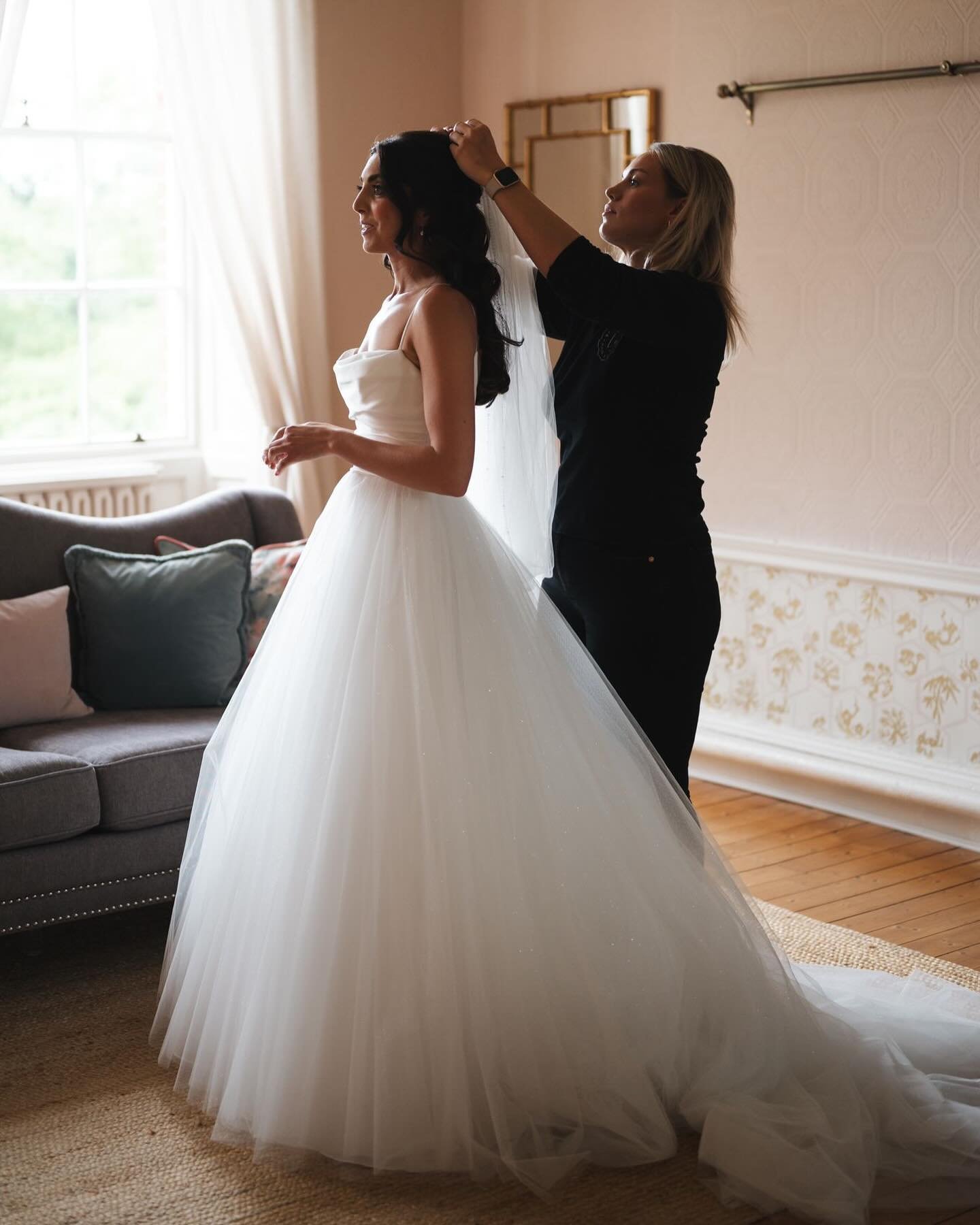 Throw back to this amazing morning with the gorgeous S&ocirc;phia at @rivingtonhallbarn 

Hair &amp; Makeup by me 🤍 

#makeup #hair #hairstylist #mua #bridal #bridetobe #glam #halfuohalfdown #wedding #rivingtonhallbarn