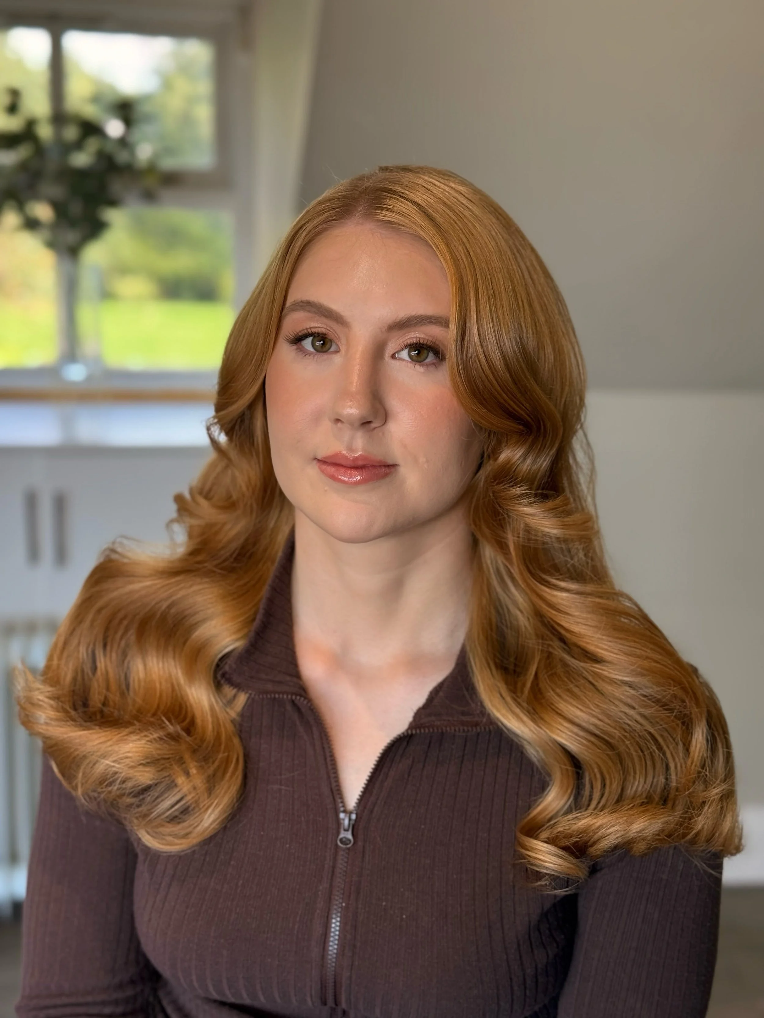 Soft glam and bouncy curls for the gorgeous Amber ✨ Creating this beautiful, voluminous look for her event &mdash; soft, glowing makeup paired with full-bodied curls and plenty of movement. Obsessed with the finished look! 🤎

Amber also regularly ha