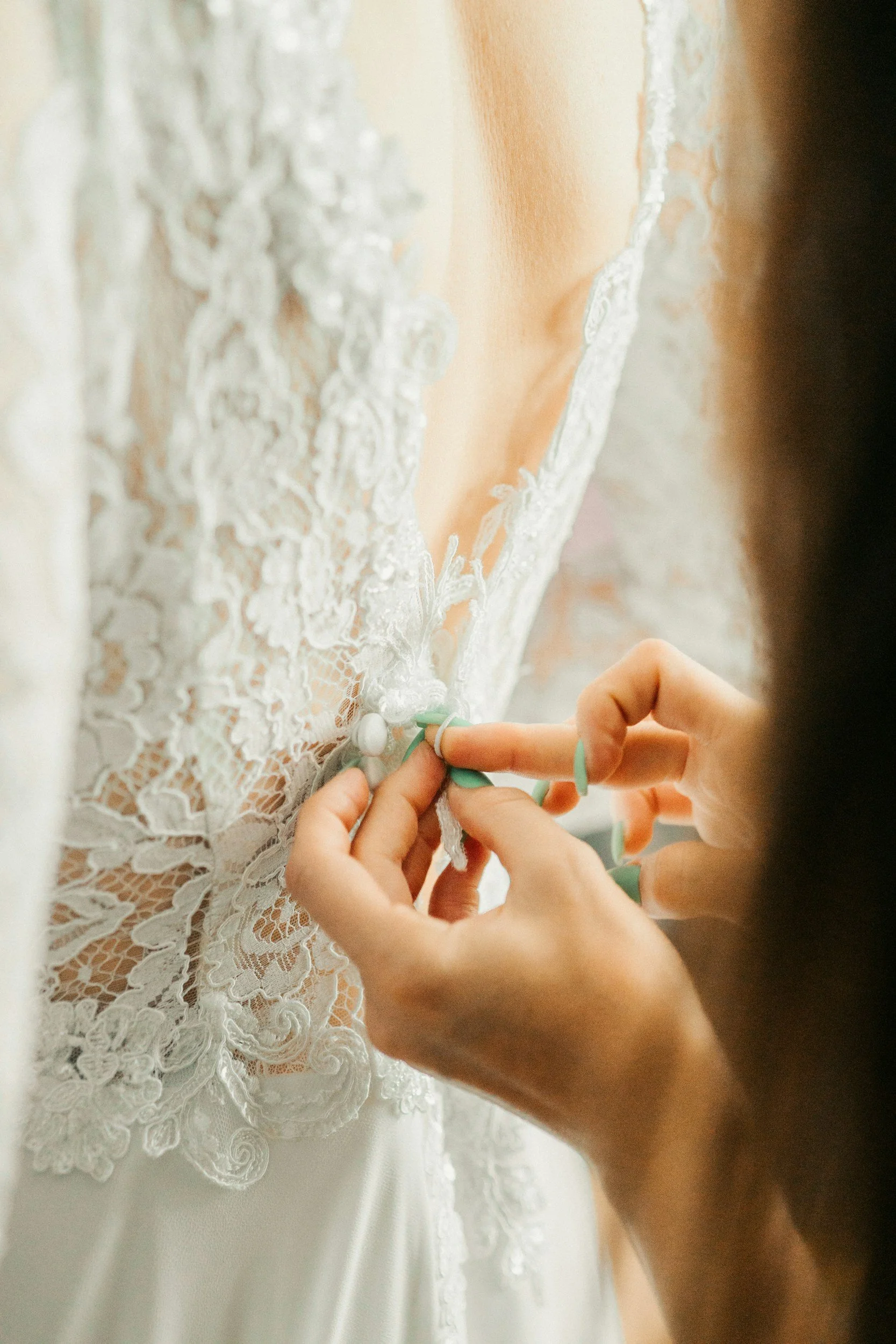 Wedding Dress Shopping in Toronto vs. Aurora: Is It Worth Leaving the City?