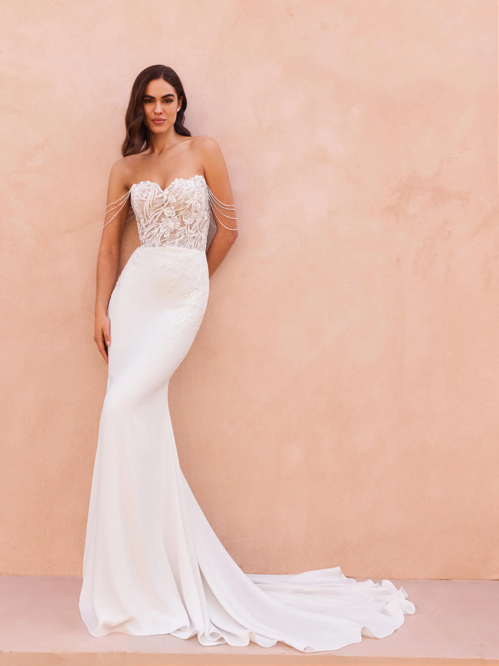 STRAPLESS