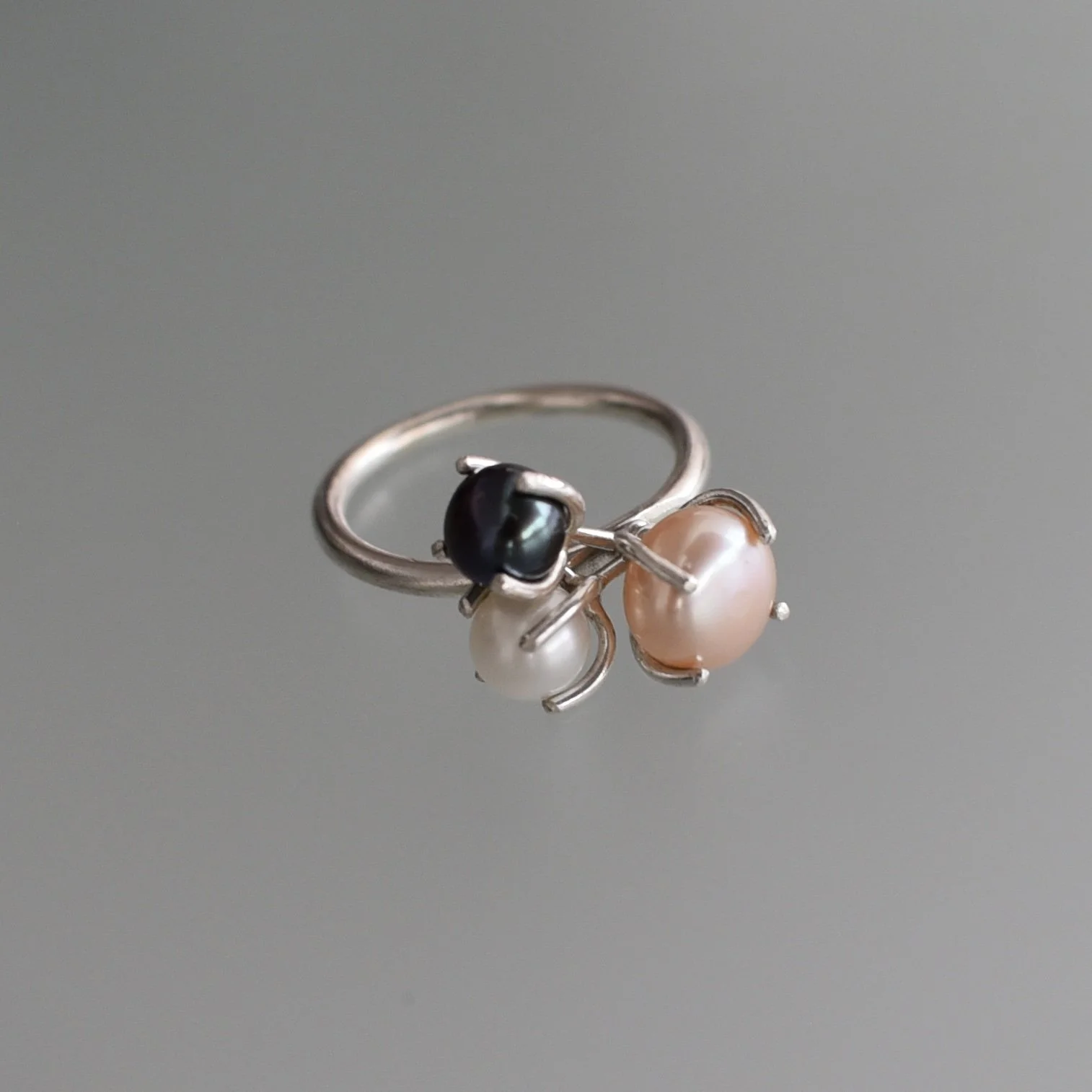 pearl toy ring